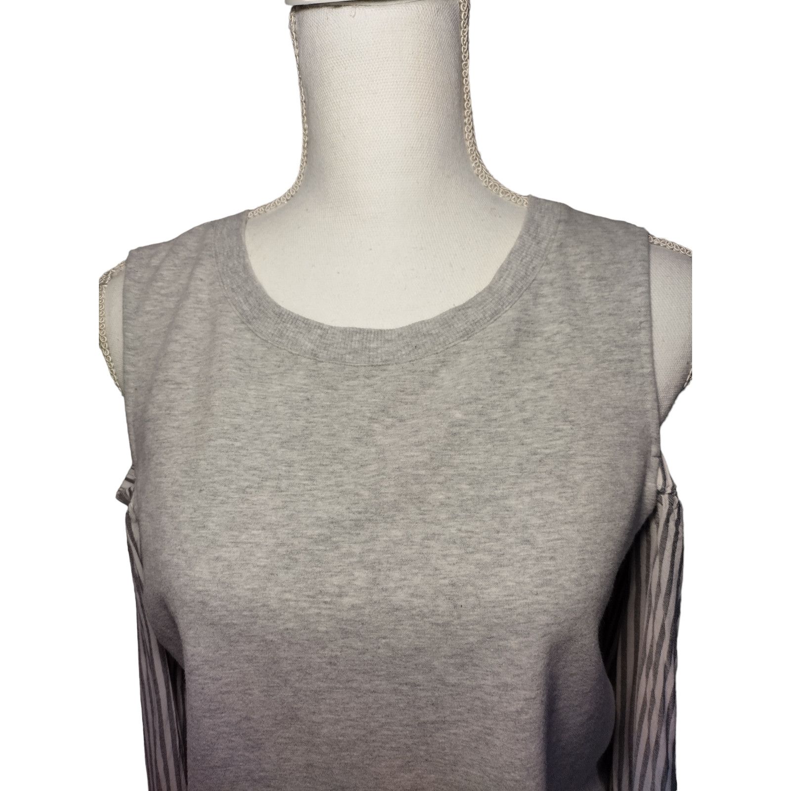 Vince Camuto Vince Camuto Womens Blouse Shoulder Sleeves Crew Neck Gray M Size M / US 6-8 / IT 42-44 - 2 Thumbnail