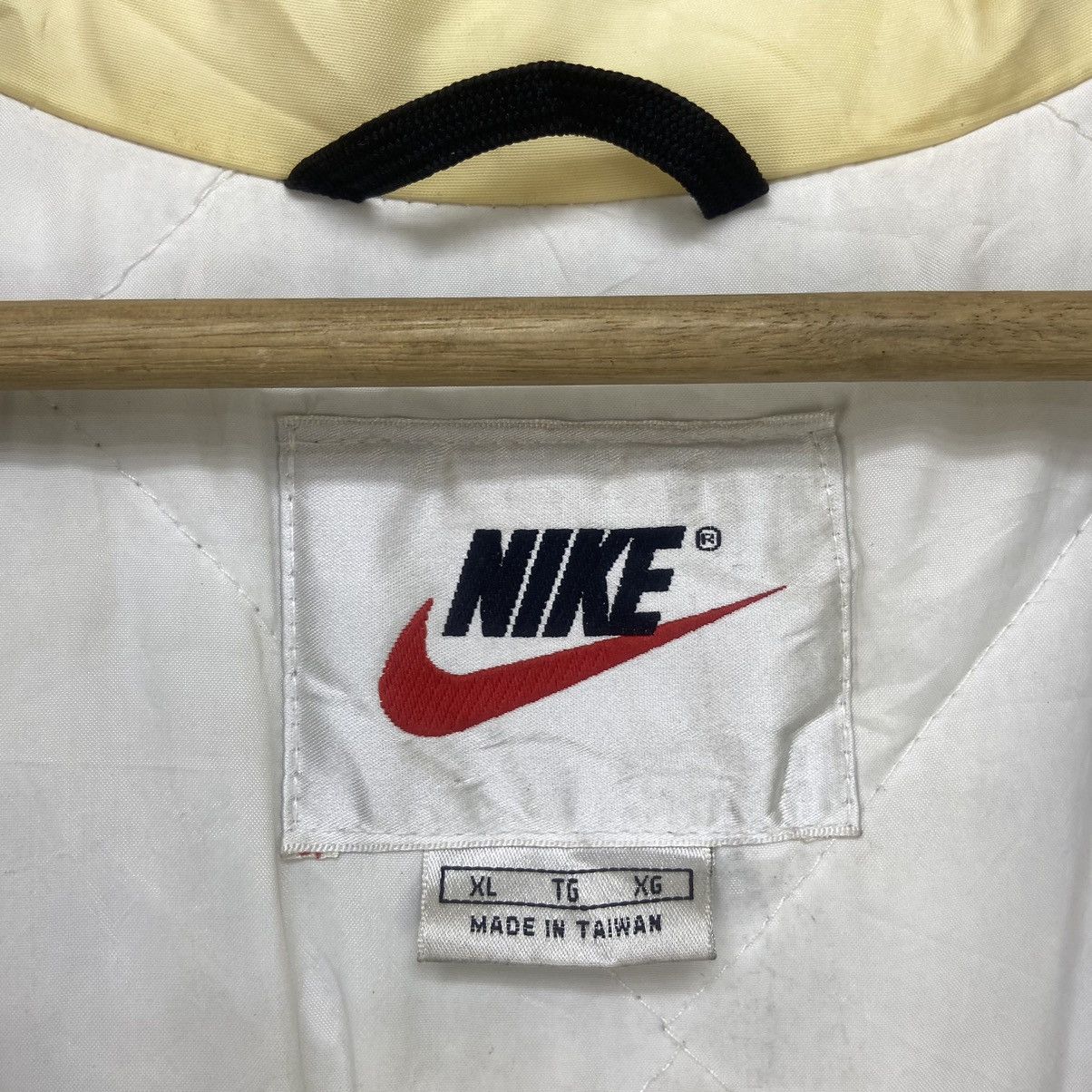 Nike Vintage Nike Swoosh Big Logo Jacket Size US XL / EU 56 / 4 - 21 Thumbnail