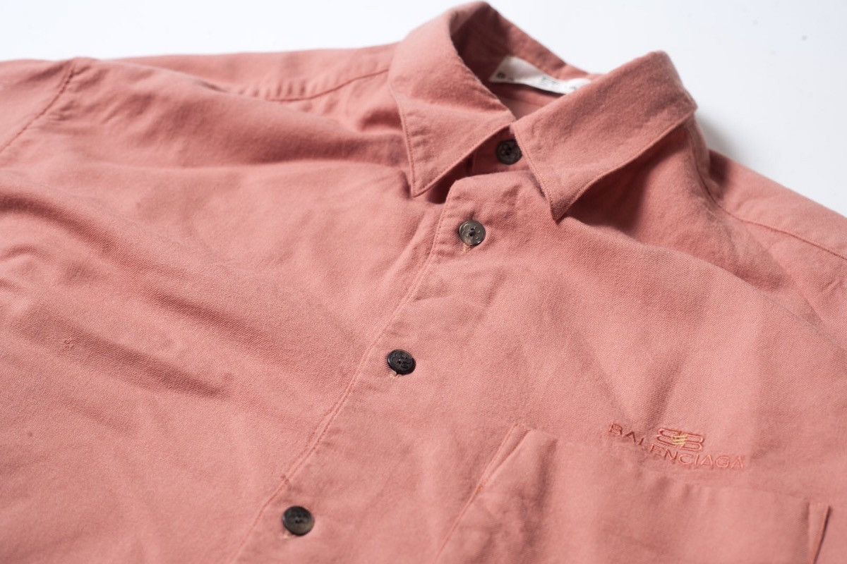 Balenciaga balenciaga vintage wool shirt Size US L / EU 52-54 / 3 - 7 Thumbnail