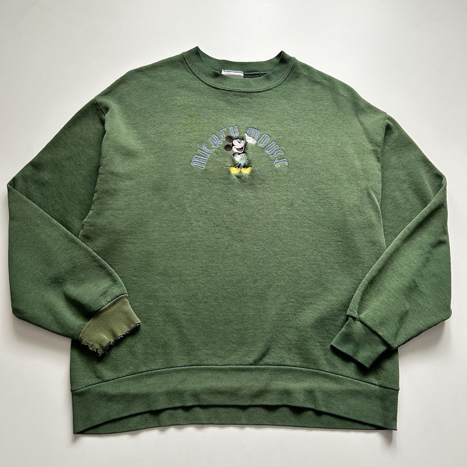 Disney Vintage Mickey Mouse Crewneck Medium 90s Disney Distressed Size US L / EU 52-54 / 3 - 1 Thumbnail