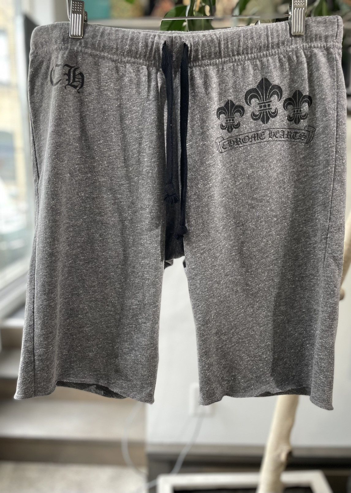 Chrome Hearts Chrome Hearts Fleur De Lis grey sweat shorts Size US 30 / EU 46 - 3 Thumbnail
