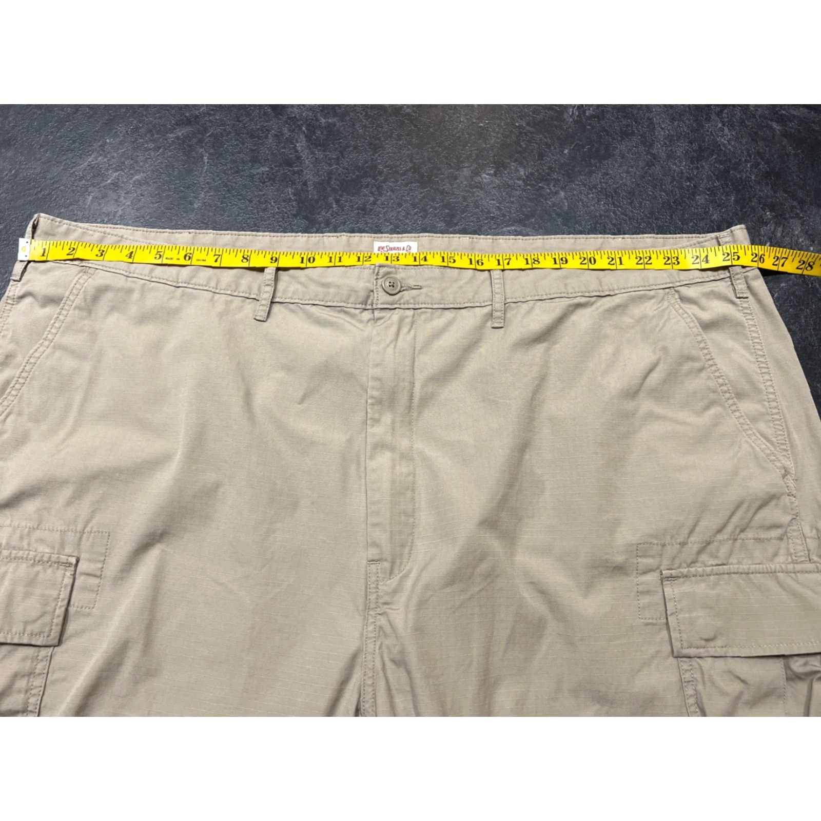 Levi's Levi's Cargo Shorts Tan Khaki Ripstop Casual Men’s Size 52 Cargo Pocket Inseam 9 in Big & Tall Cotton Canvas Front Flat Front Regular Mens Size US 36 / EU 52 - 7 Thumbnail
