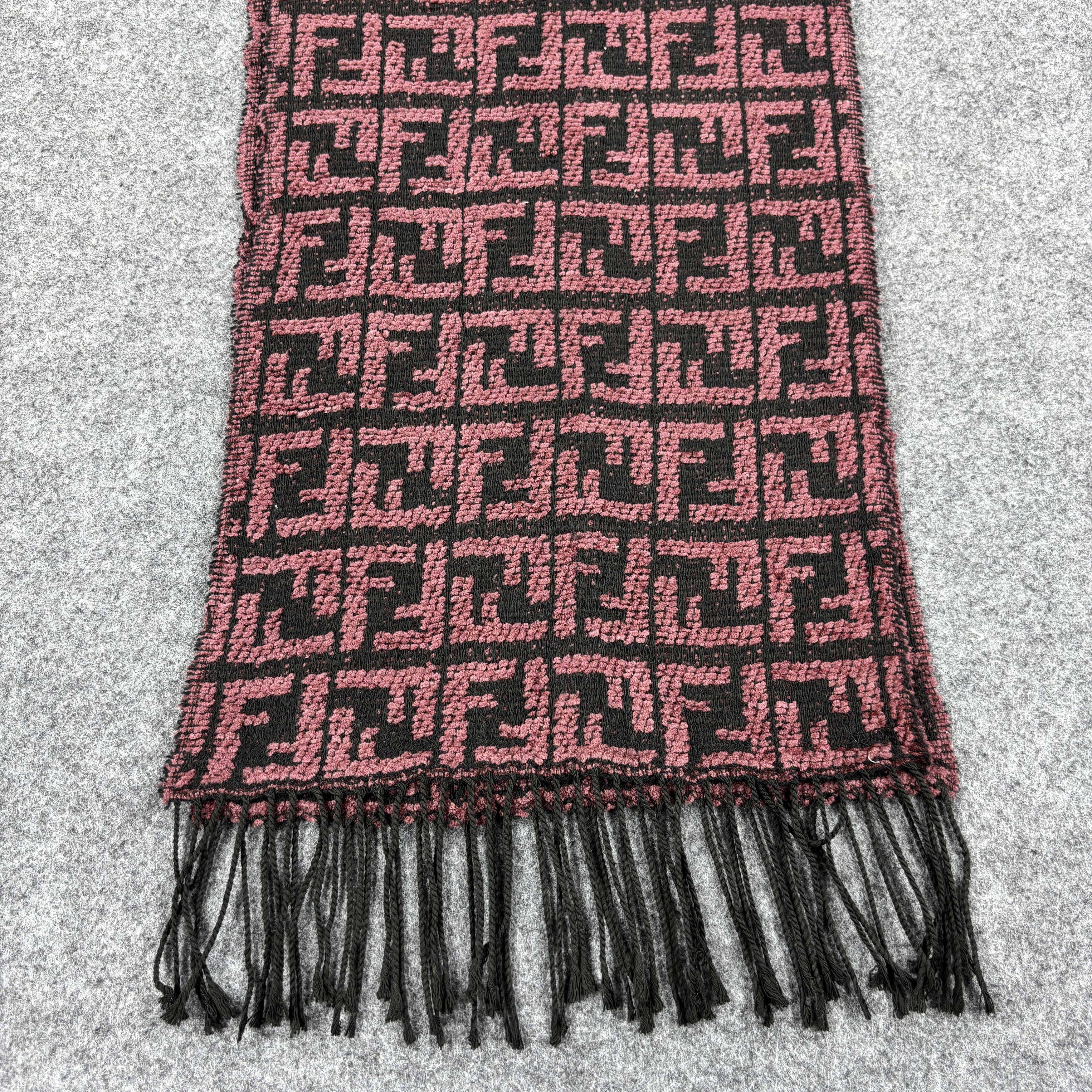 Fendi × Vintage GF10709 Fendi Scarf Neck Wear Muffler Nova Check Size ONE SIZE - 3 Thumbnail