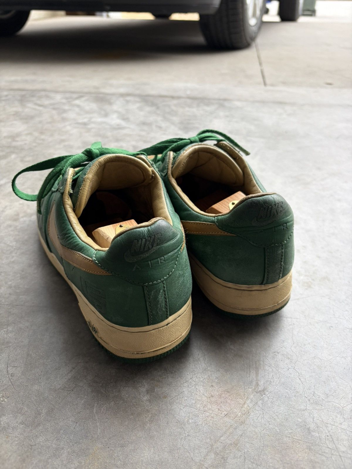 Nike Nike “LeBron” Air Force 1 Low 2006 Green Leather Sneakers Size US 10 / EU 43 - 5 Thumbnail