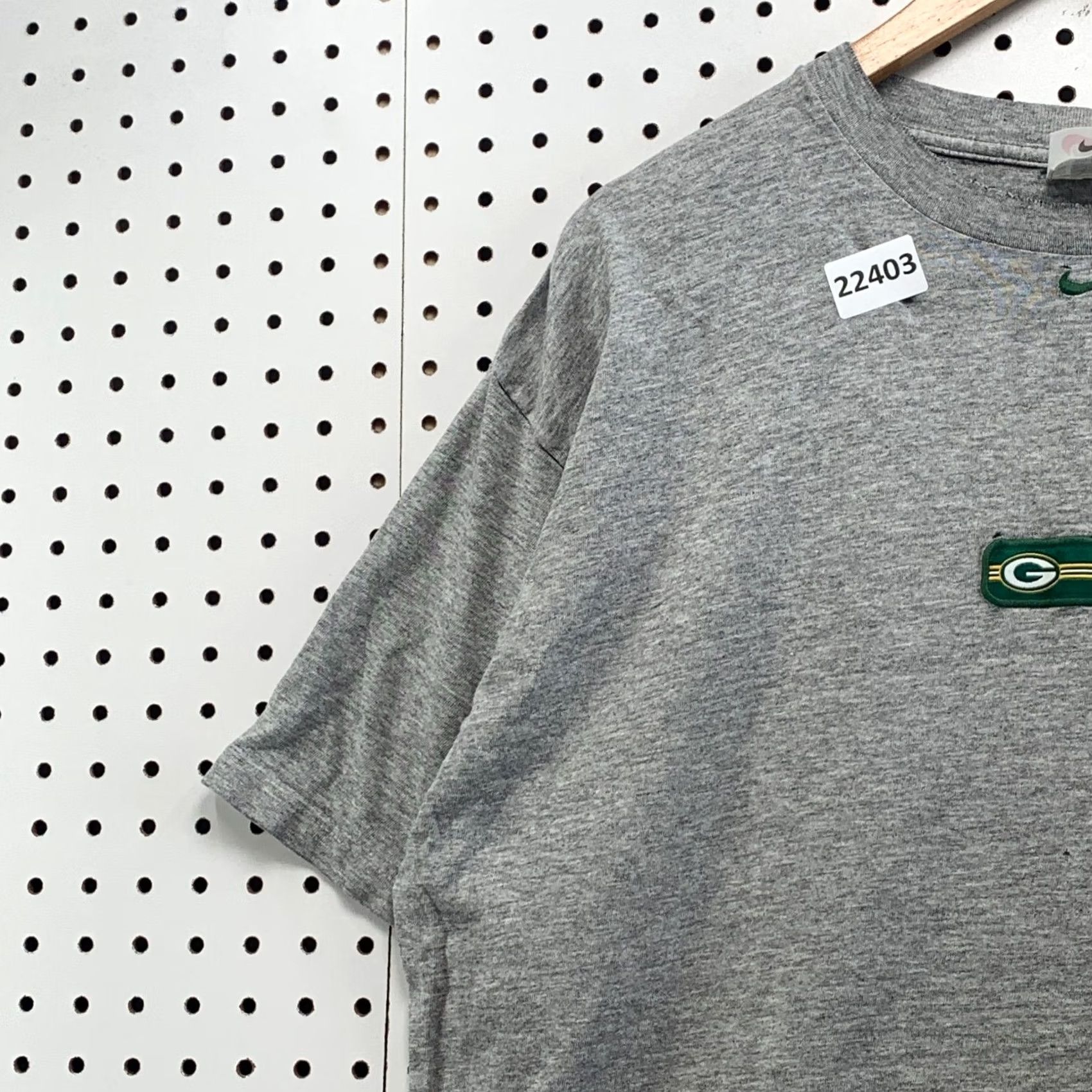 Nike VINTAGE Nike Green Bay Packers Shirt XL Gray Center Swoosh Distressed 90s Size US XL / EU 56 / 4 - 5 Thumbnail