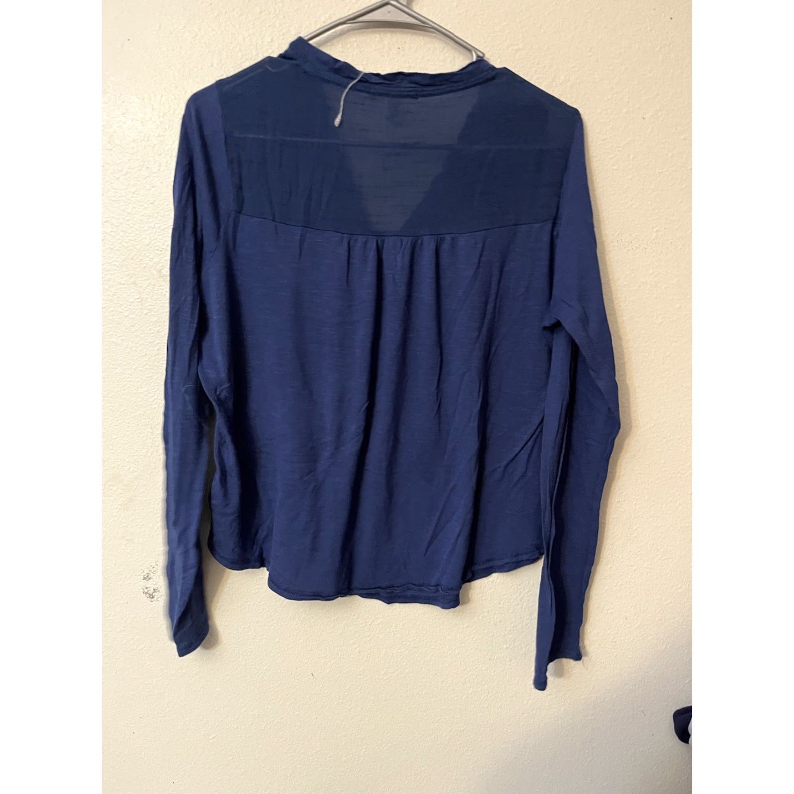 Aeropostale VINTAGE Aeropostale T-Shirt Womens XL Blue Long Sleeve Henley Pullover Button Embroidered Y2K Bella Preppy Casual Workwear Mens? Size XL / US 12-14 / IT 48-50 - 2 Thumbnail