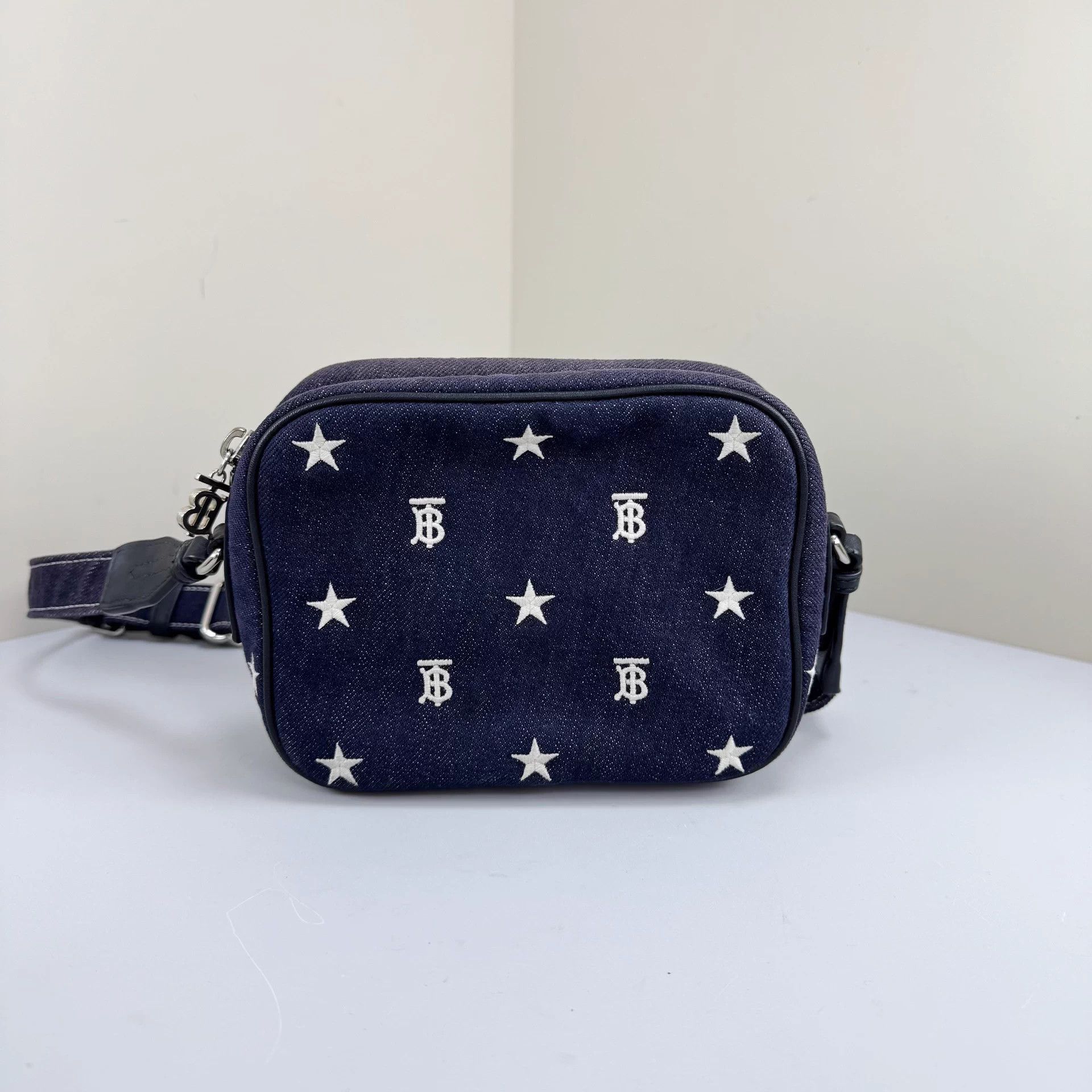 Burberry Burberry Embroidered Star Crossbody Bag 98 New Size ONE SIZE - 3 Thumbnail