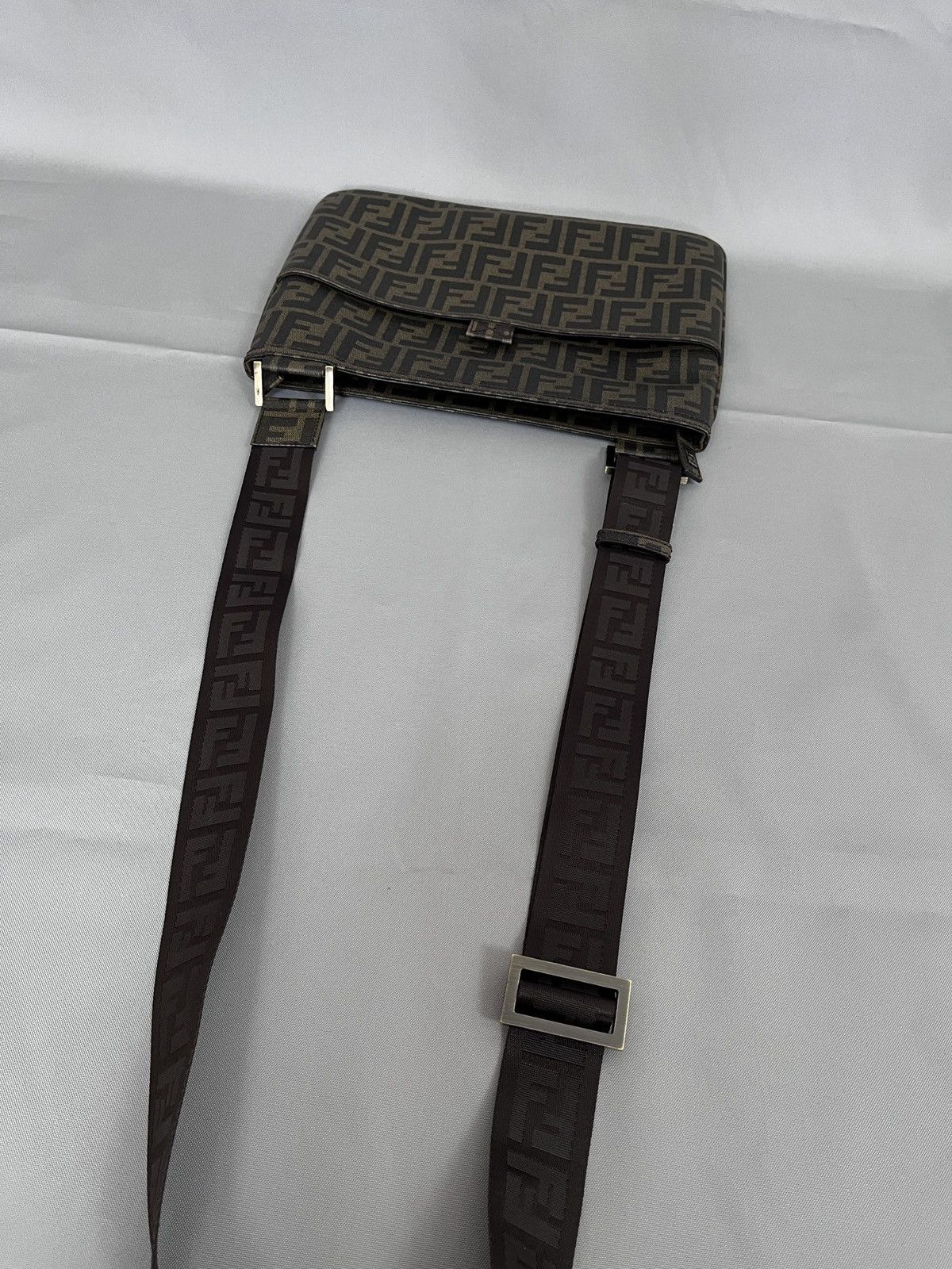 Fendi FENDI FF Monogram Canvas Messenger Bag. Size ONE SIZE - 9 Thumbnail