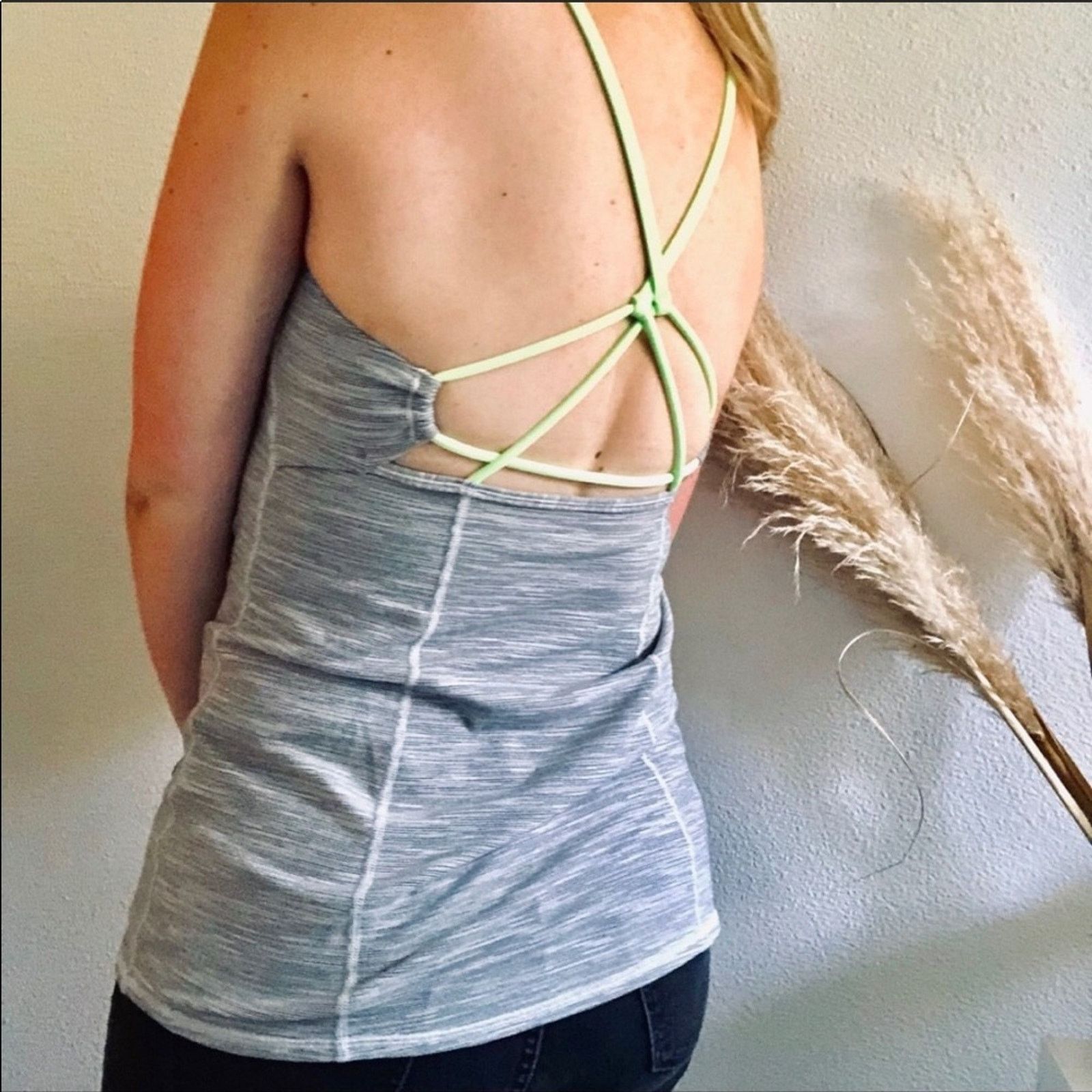 Lululemon LULULEMON Heather Grey Cross Strap Sports Bra Tank Top Shirt Size L / US 10 / IT 46 - 1 Thumbnail