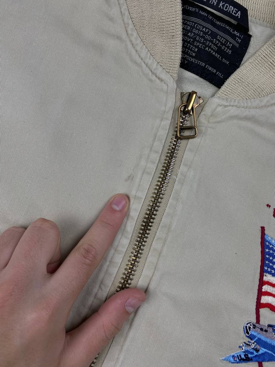 Avirex Vintage Avirex Bomber Jacket Made In Japan Men Size M Beige Size US M / EU 48-50 / 2 - 5 Thumbnail