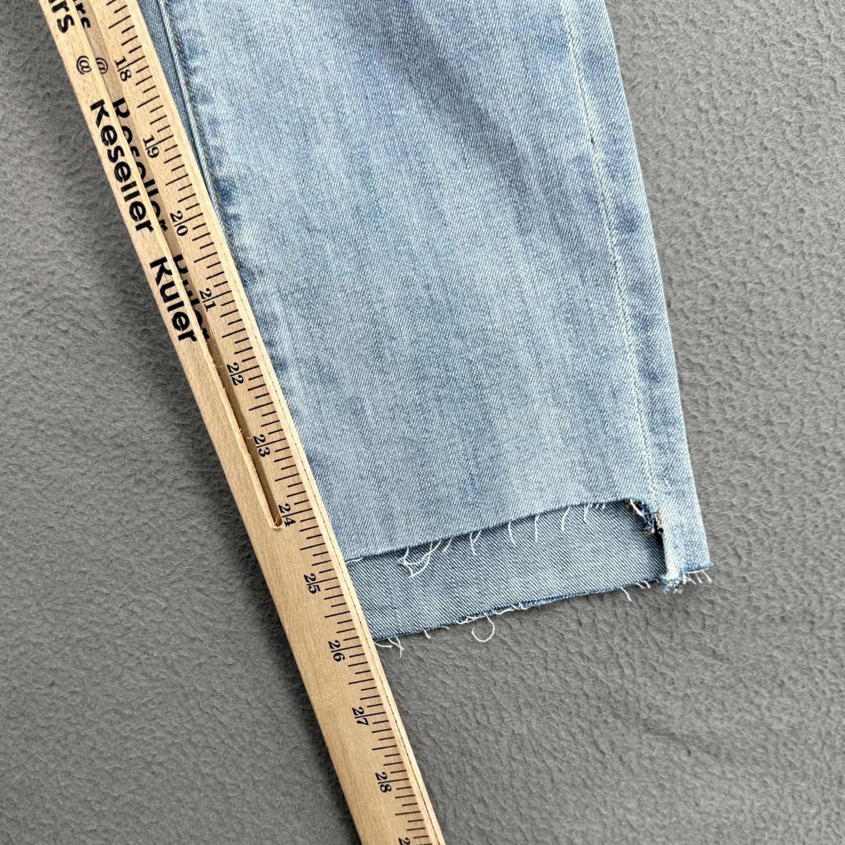 Vintage EVIDNT Jeans Womens 29 Light Wash Verona Skinny Ankle Distressed Raw Hem Denim Womans 29 Blue Skinny Distressed Ankle Hem Size 29" - 6 Thumbnail