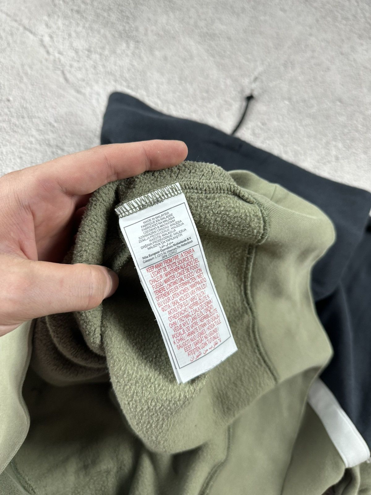 Nike Vintage Nike Hoodie Faded Y2K Sportwear Style Size L Size US L / EU 52-54 / 3 - 9 Thumbnail