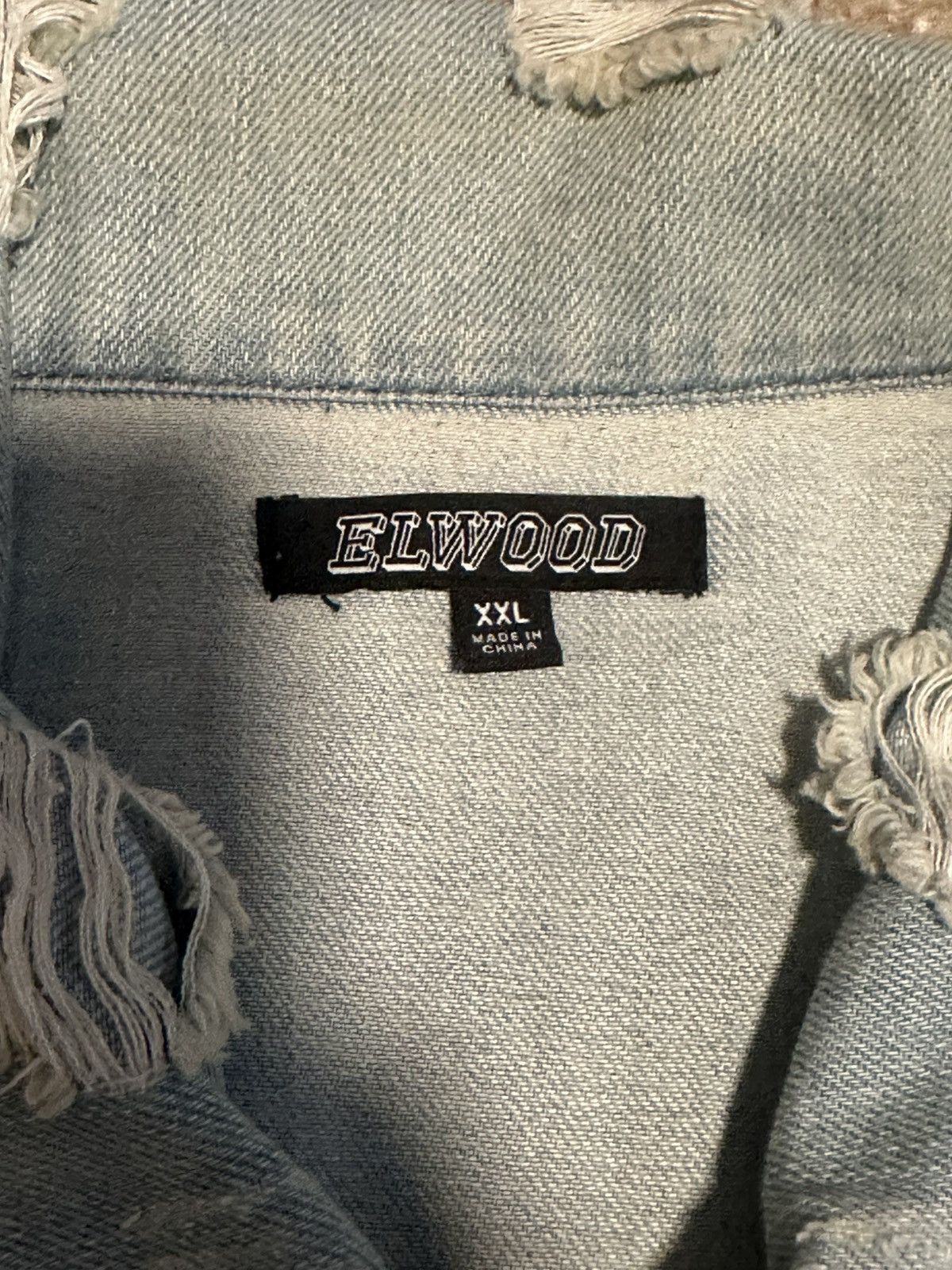 Elwood Elwood Men's XXL Distressed Denim Trucker Jean Jacket Blue Size US XXL / EU 58 / 5 - 6 Thumbnail