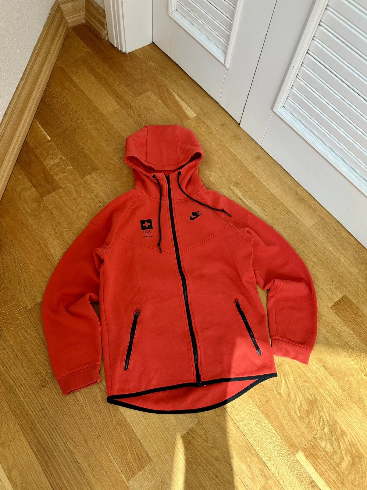 Nike 🇨🇭Nike Tech Fleece Zip Hoodie Swiss Team Logo Size US S / EU 44-46 / 1 - 1 Thumbnail