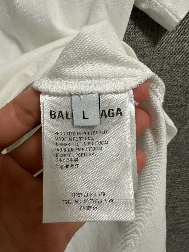 Balenciaga Balenciaga Letter Logo Printed Crewneck T-Shirt Size US L / EU 52-54 / 3 - 4 Thumbnail