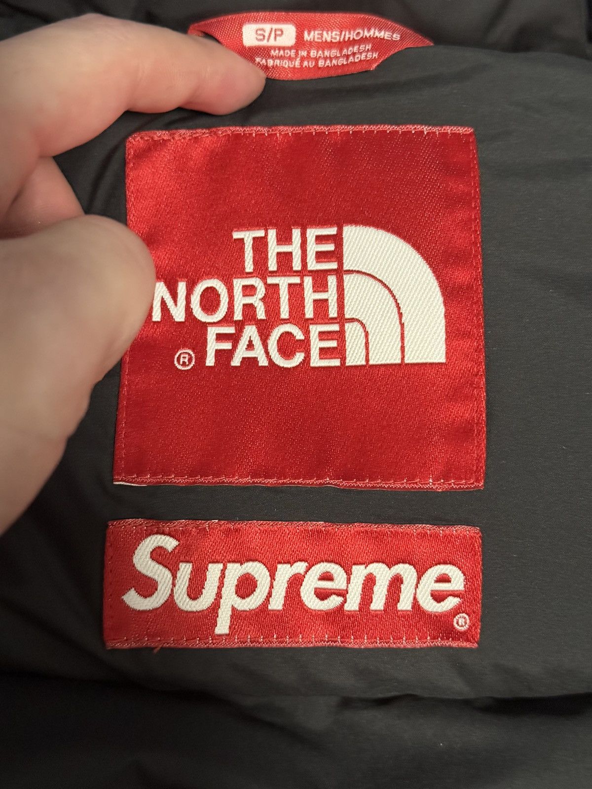 Supreme × The North Face Supreme 11fw tnf north face yellow leopard nuptse Jacket Size US S / EU 44-46 / 1 - 5 Thumbnail