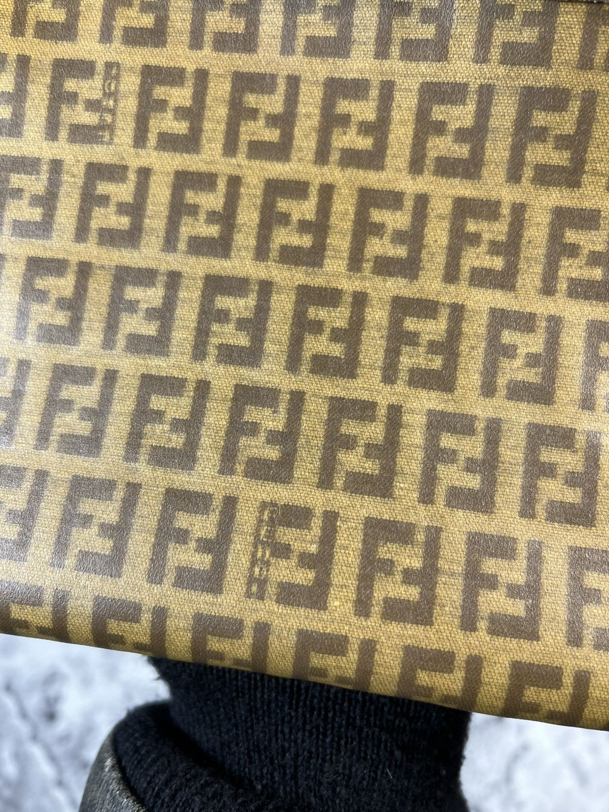 Fendi Vintage Fendi Zucca Monogram Leather Clutch Made In Italy Size ONE SIZE - 4 Thumbnail