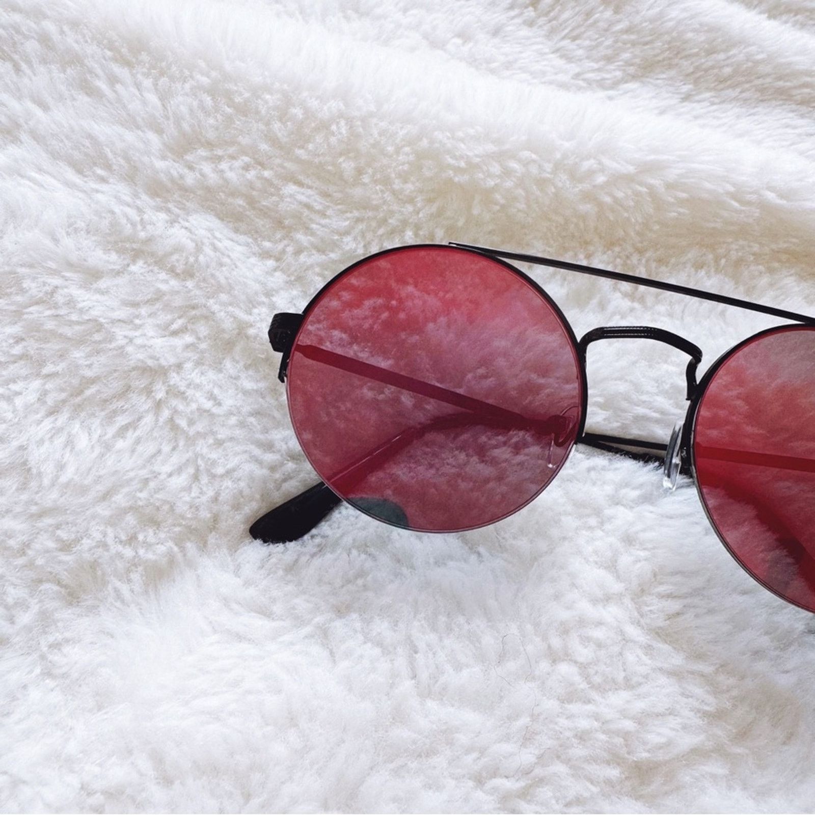 Other Carly Mirrored Red Chic Round Sunglasses Size ONE SIZE - 2 Thumbnail
