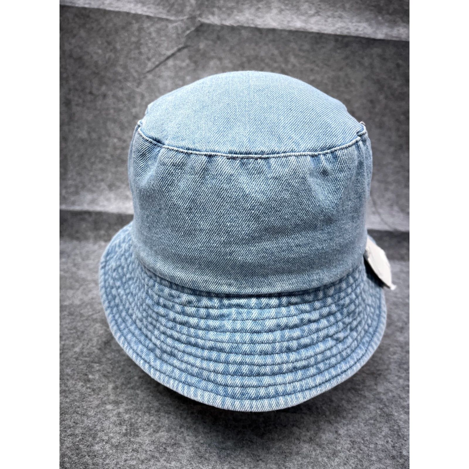 Forever 21 FOREVER 21 Bucket Hat Adult One Size Blue Denim Look Cotton Blend NEW Maui Forever 21 Bucket Hat Adult One Size Blue Denim Look # 95 Cotton Blend NEW Size ONE SIZE - 6 Thumbnail
