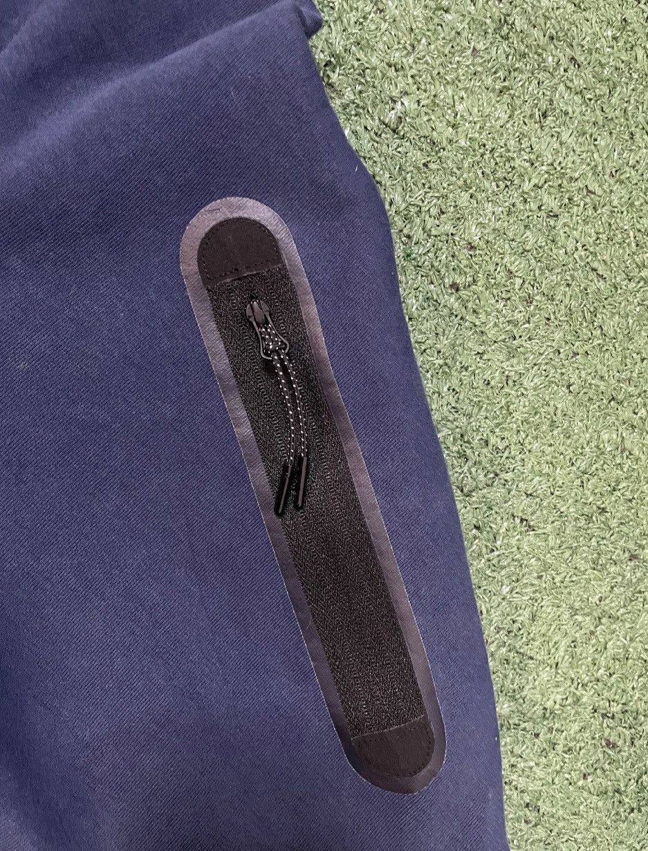 Nike Nike navy tech fleece hoodie Size US XL / EU 56 / 4 - 4 Thumbnail