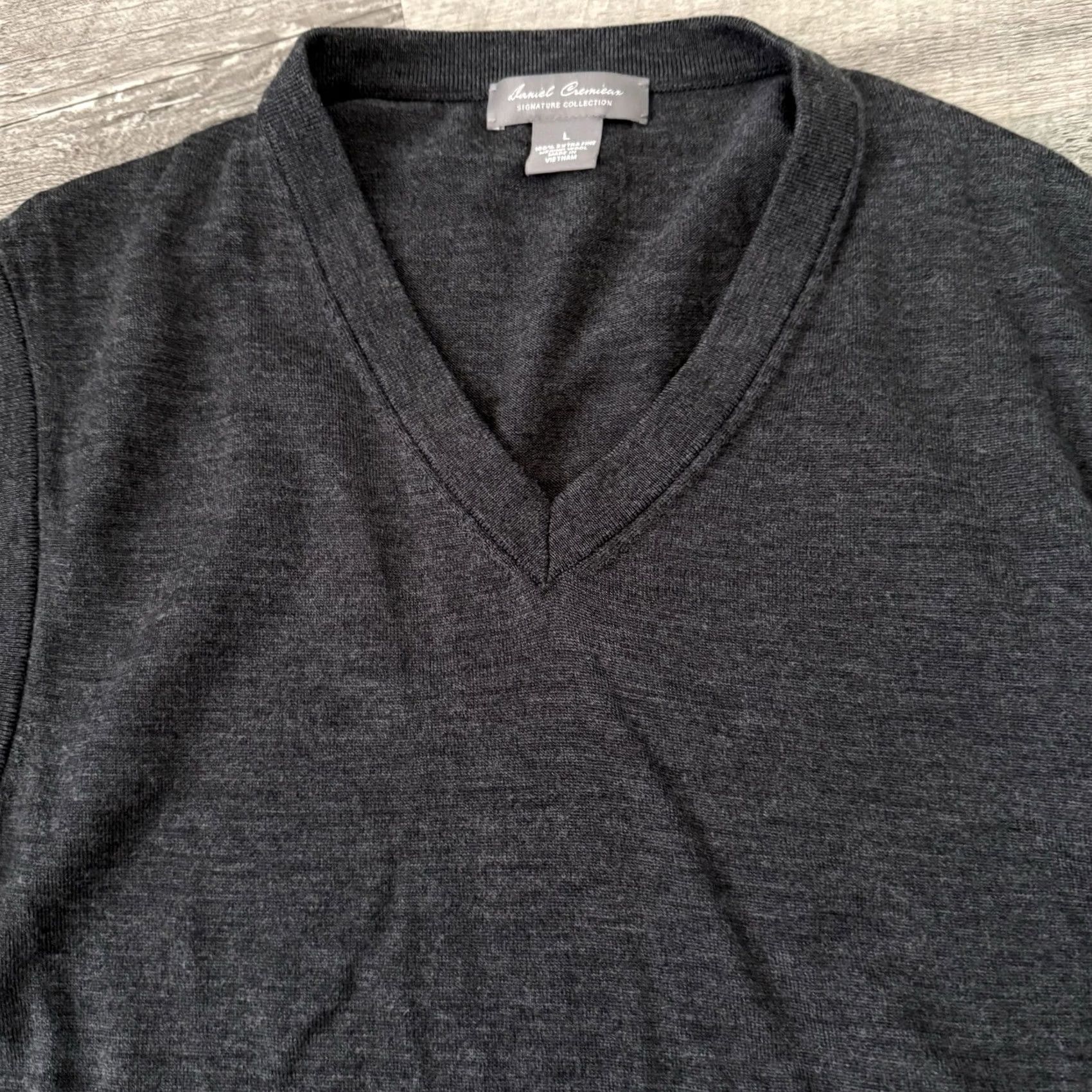 Cremieux Daniel Cremieux 100% Extra Fine Merino Wool Sweater Vest Mens Large Gray V-Neck Vest Size US L / EU 52-54 / 3 - 3 Thumbnail