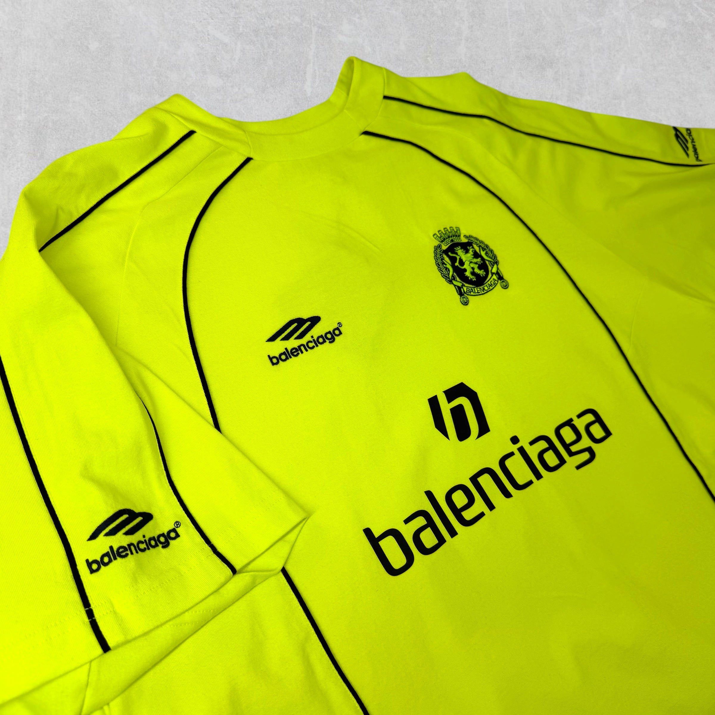 Balenciaga Balenciaga Paris Oversized Soccer Shirt Neon 4 (XXXL) Size US XXL / EU 58 / 5 - 3 Thumbnail