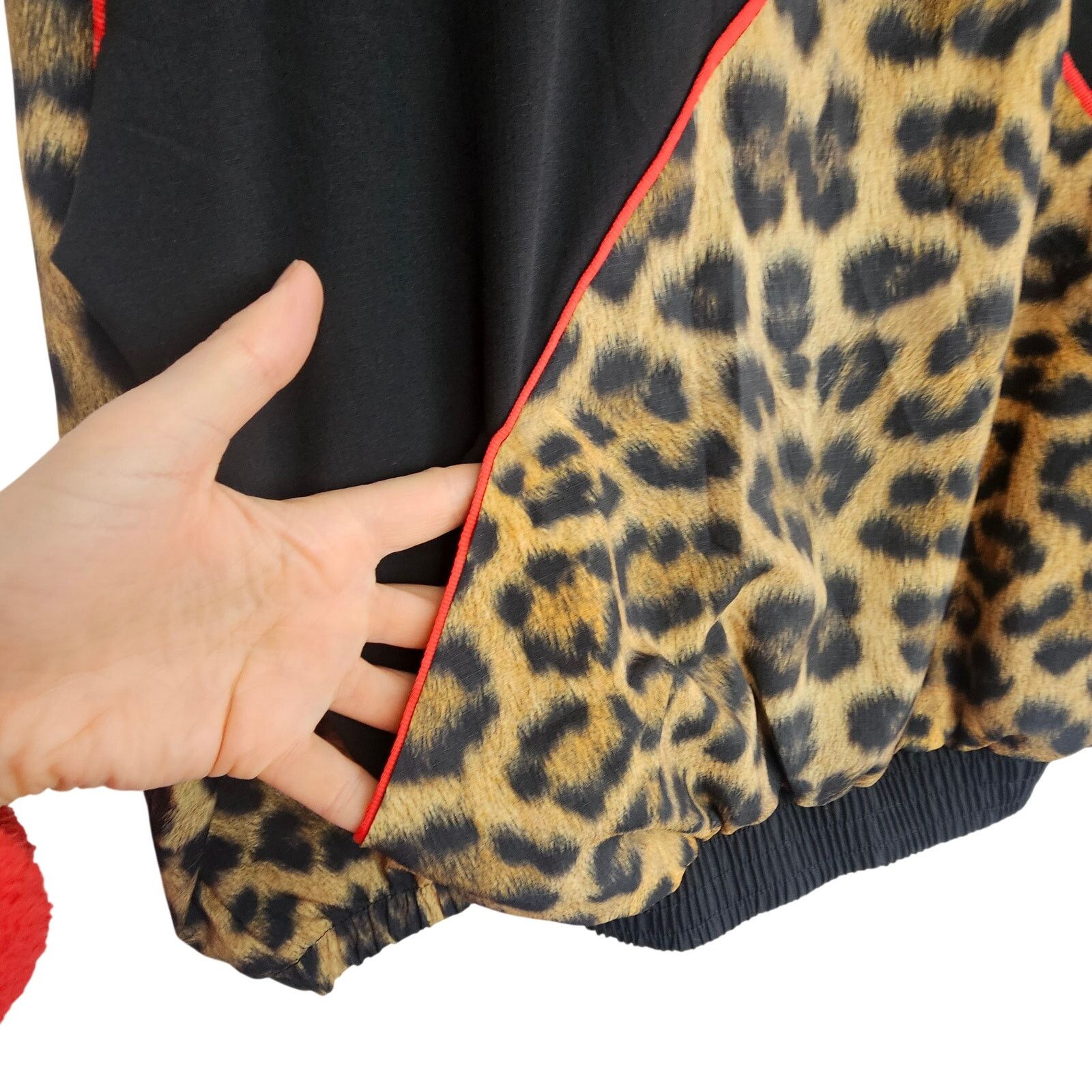 Terez Terez Womens Leopard Print 1/4 Zip Pullover Windbreaker S Size S / US 4 / IT 40 - 5 Thumbnail