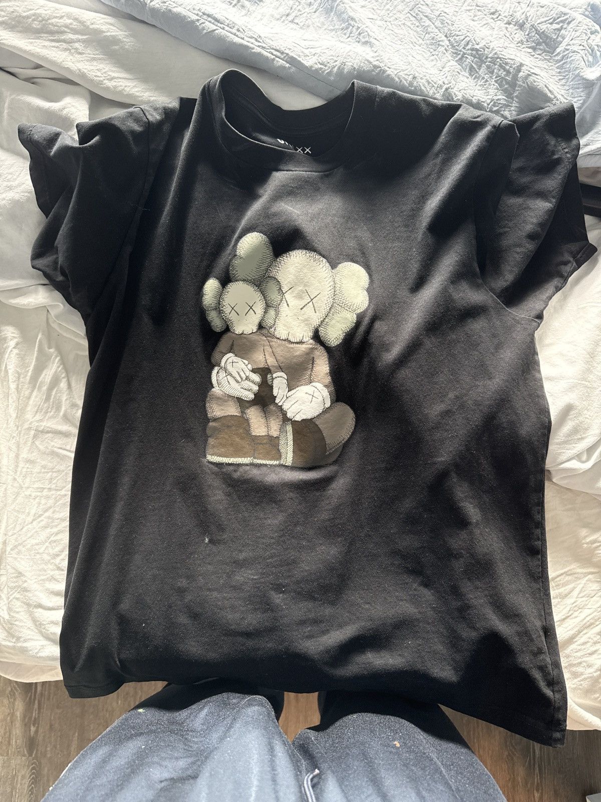 Kaws × Uniqlo Uniqlo x KAWS tee collab Size US L / EU 52-54 / 3 - 2 Thumbnail