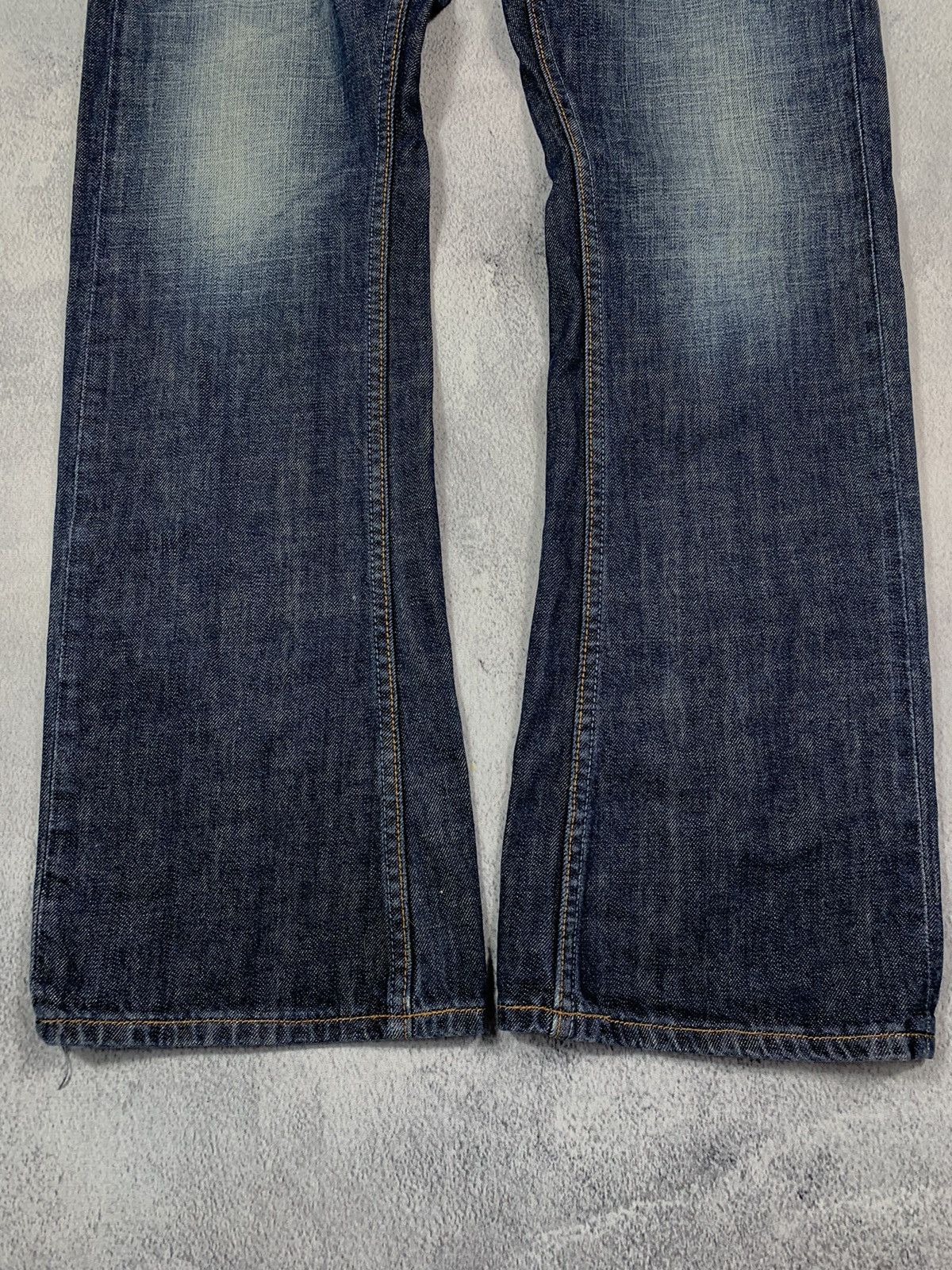 Japanese Brand × Vintage Vintage Y2KJapanese Straight denim jeans faded style size 32 Size US 32 / EU 48 - 7 Thumbnail
