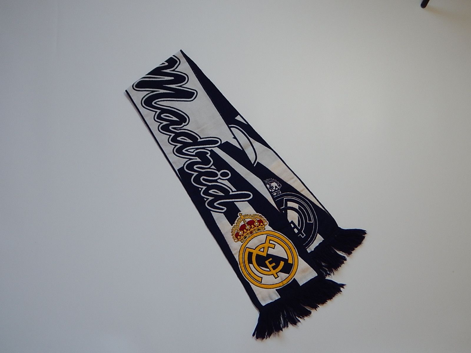 Vintage vintage 90s soccer football real madrid spain scarf Size ONE SIZE - 2 Thumbnail