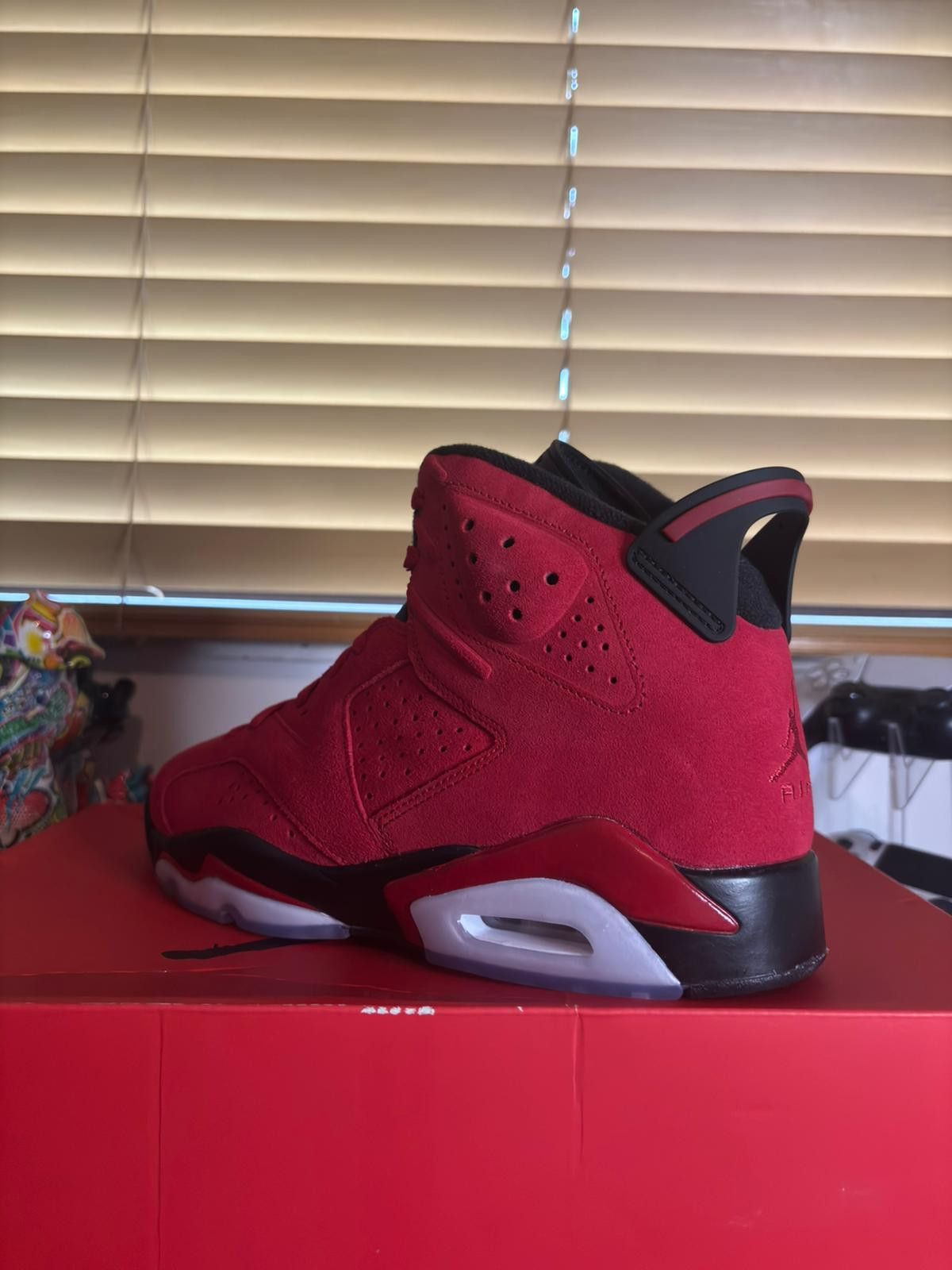Jordan Brand Nike Air Jordan 6 Retro "Toro Bravo" Size US 11 / EU 44 - 11 Thumbnail