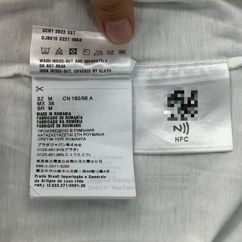 Prada Prada White cloth triangle label short sleeves Size US M / EU 48-50 / 2 - 7 Thumbnail