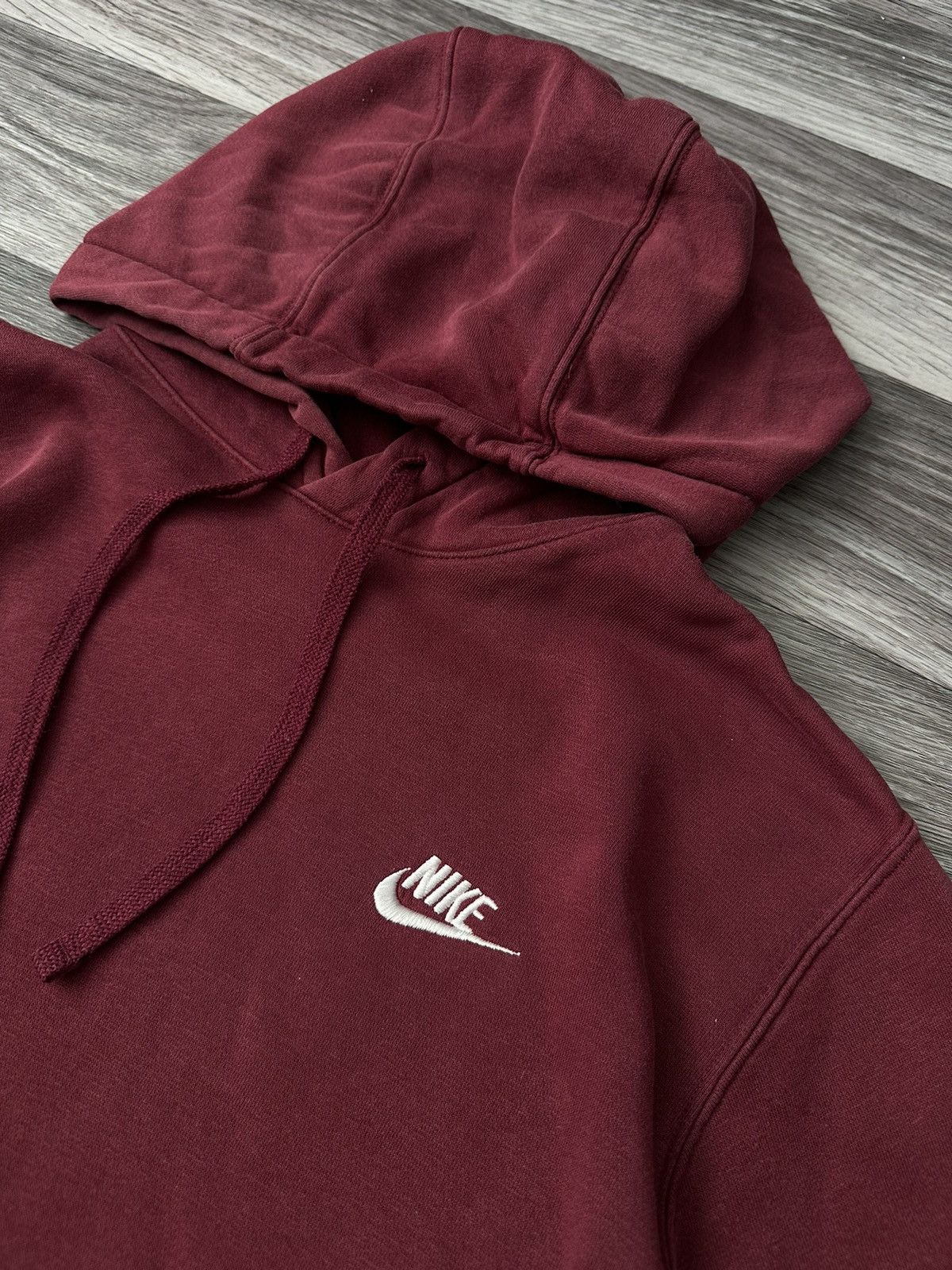 Nike Nike Rare Basic Hoodie size M hype y2k streetwear boxfit Size US M / EU 48-50 / 2 - 3 Thumbnail