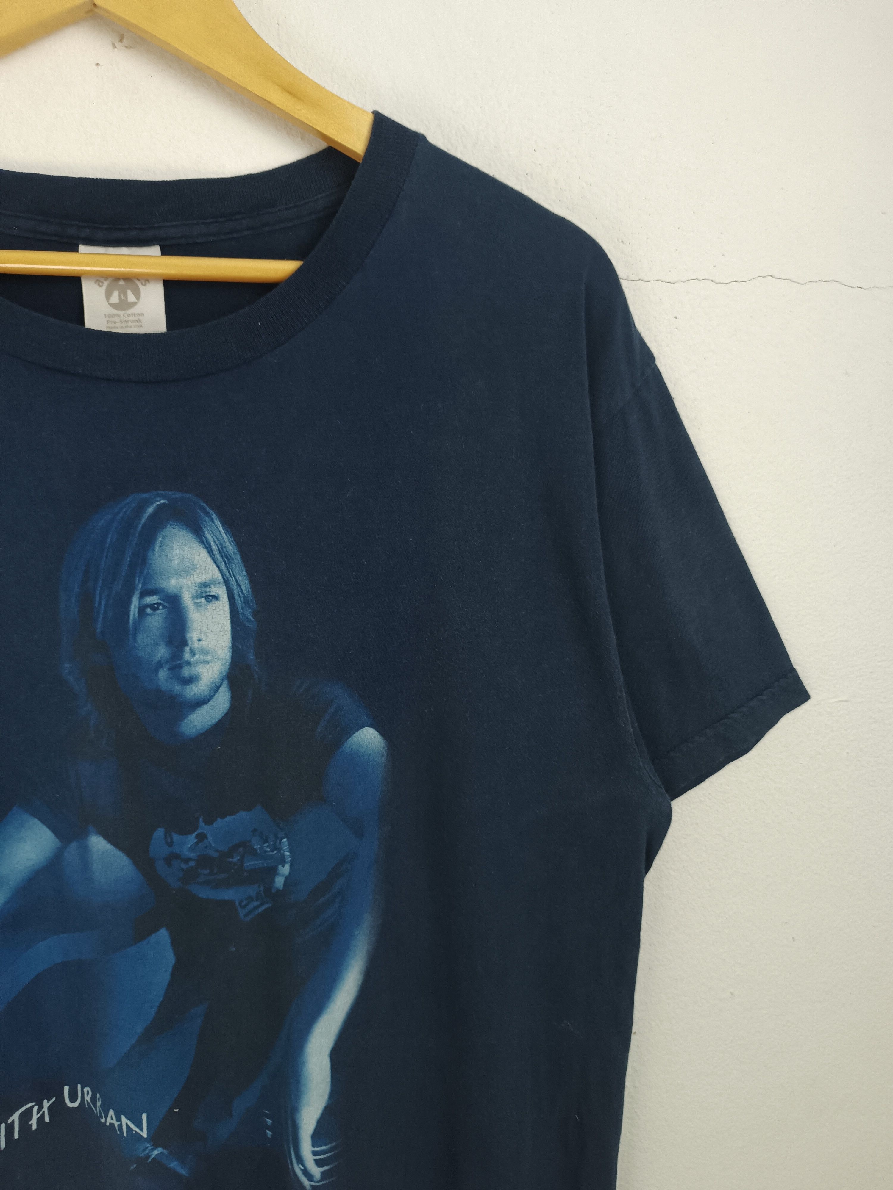 Band Tees VINTAGE 2005 KEITH URBAN TOUR TEE eric church tim mcgraw Size US L / EU 52-54 / 3 - 6 Thumbnail