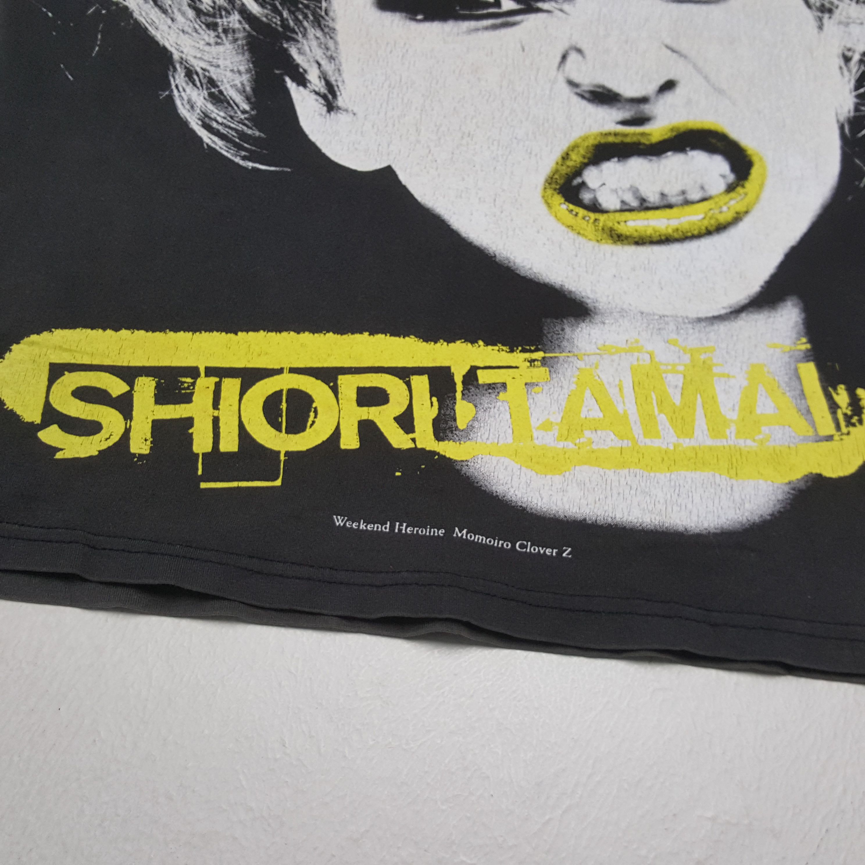 Vintage Shiori Tamai Japanese Singer Music Tshirt RR16 Size US L / EU 52-54 / 3 - 7 Thumbnail