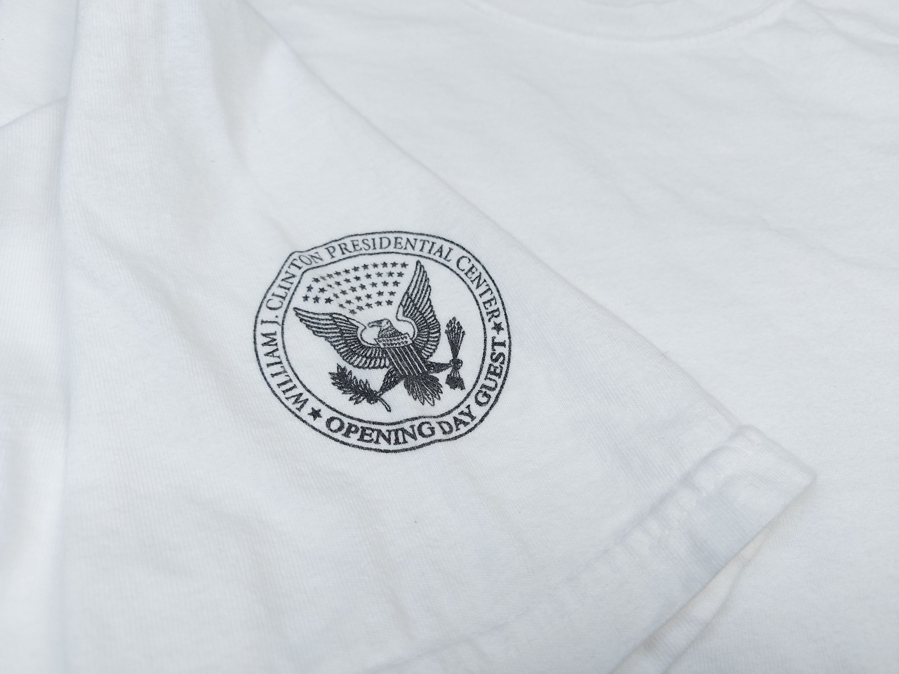 President's × Vintage Vintage Y2K William J Clinton 2004 Presidential Center TEE Size US XL / EU 56 / 4 - 9 Thumbnail
