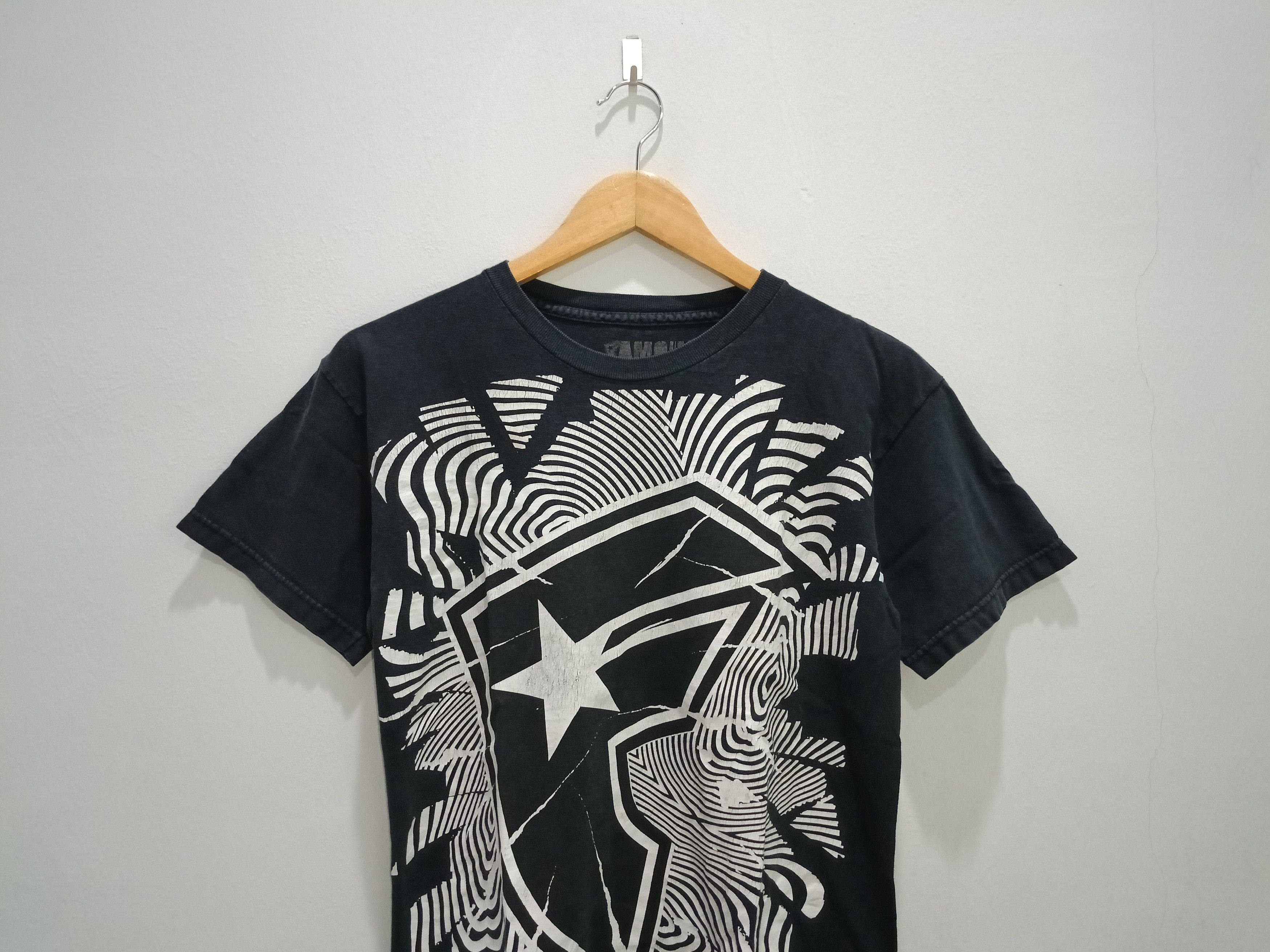 Famous Stars And Straps TSHIRT : FAMOUS STAR AND STRAPS Size US S / EU 44-46 / 1 - 3 Thumbnail