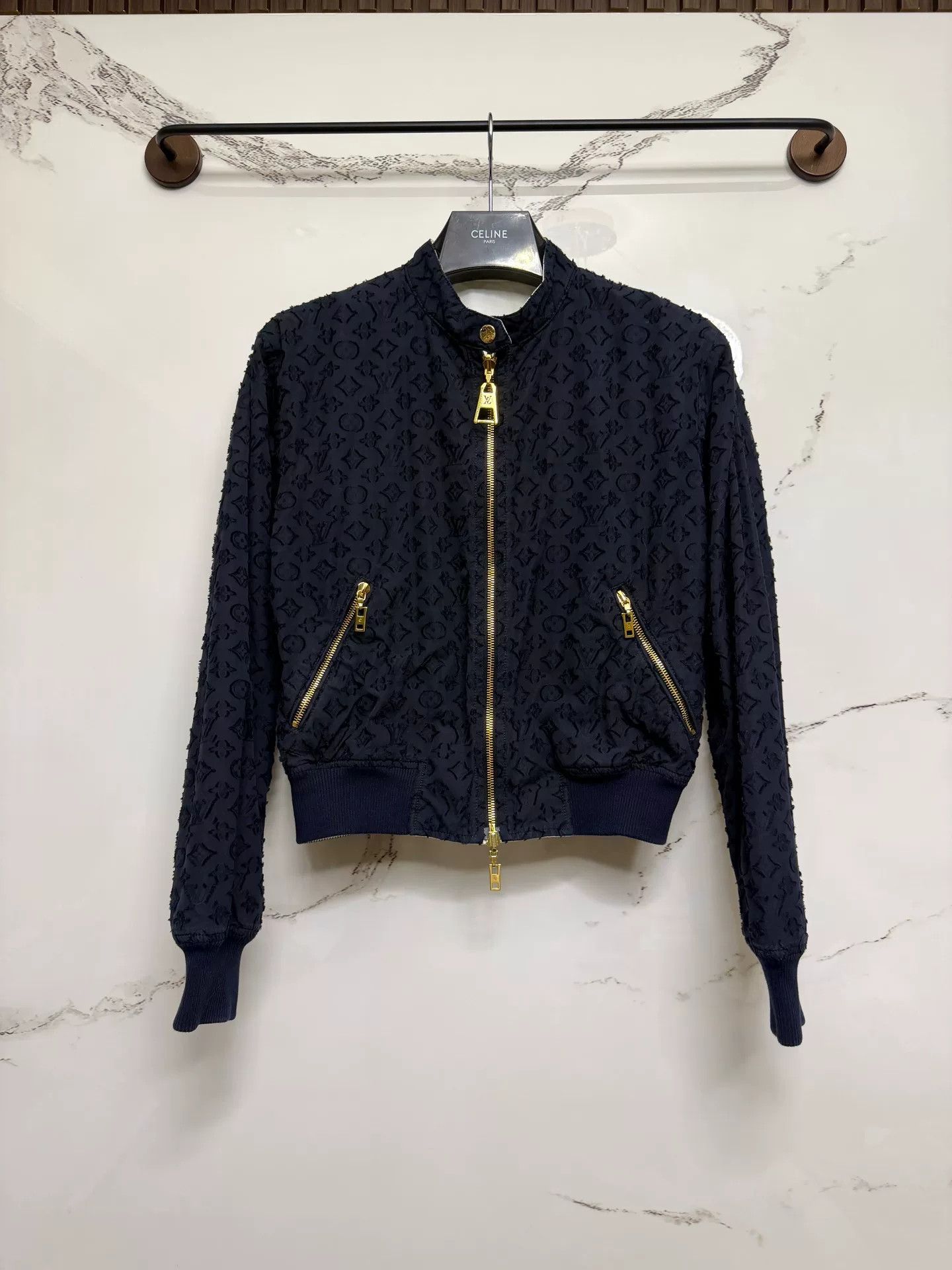 Louis Vuitton louis vuitton reversible pilot bomber jacket Size US M / EU 48-50 / 2 - 1 Thumbnail