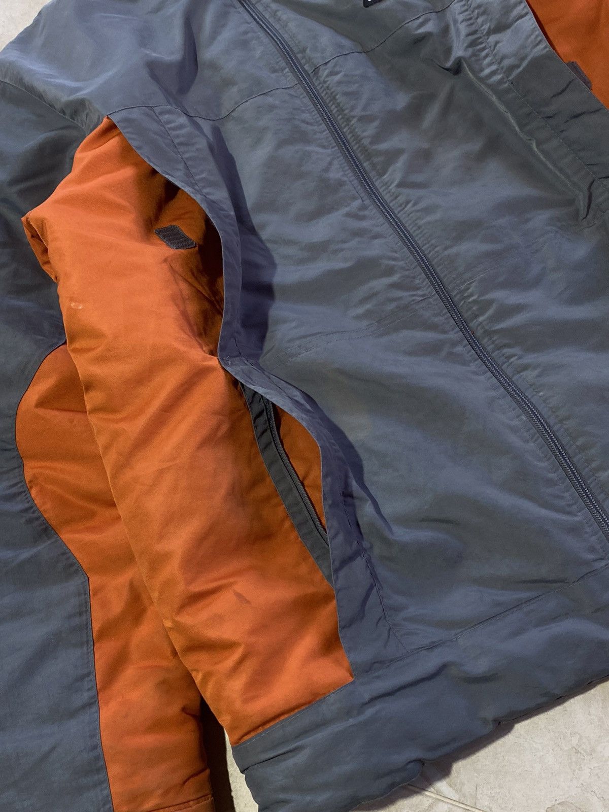 Nike 🔥 Vintage 00s Nike multi pocket y2k hype jacket swoosh rare Size US L / EU 52-54 / 3 - 3 Thumbnail