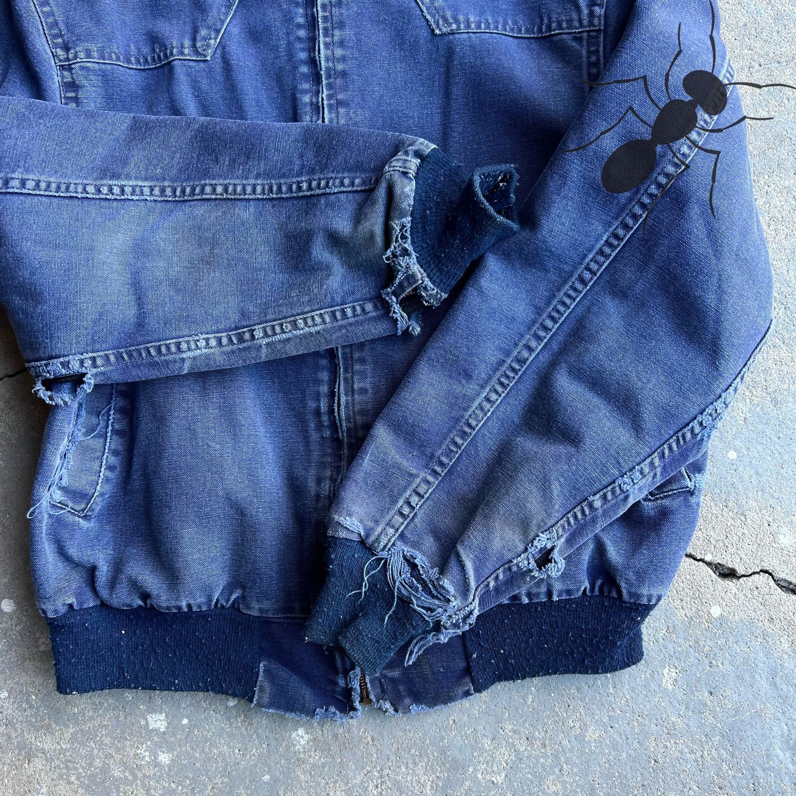 Carhartt × Vintage Vintage 1989 Carhartt blue Santa Fe distressed work jacket Size US M / EU 48-50 / 2 - 3 Thumbnail