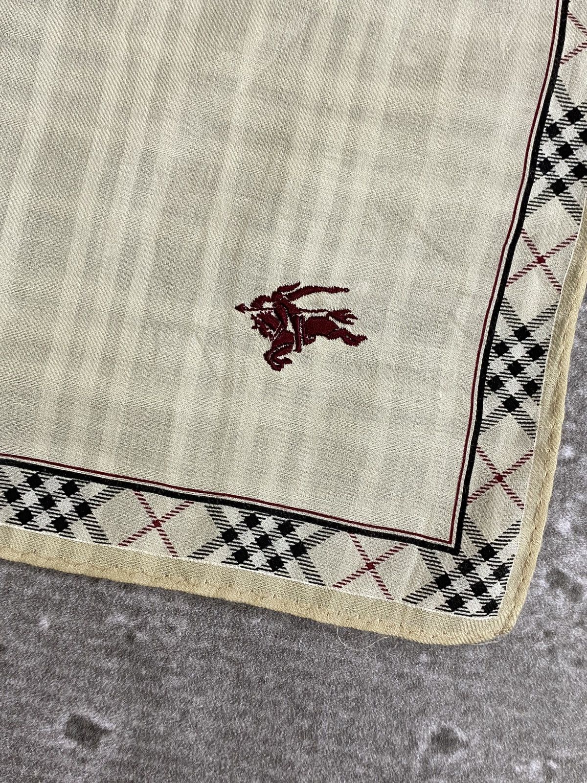 Burberry Burberrys Handkerchief / Bandana / Neckerchief Size ONE SIZE - 3 Thumbnail