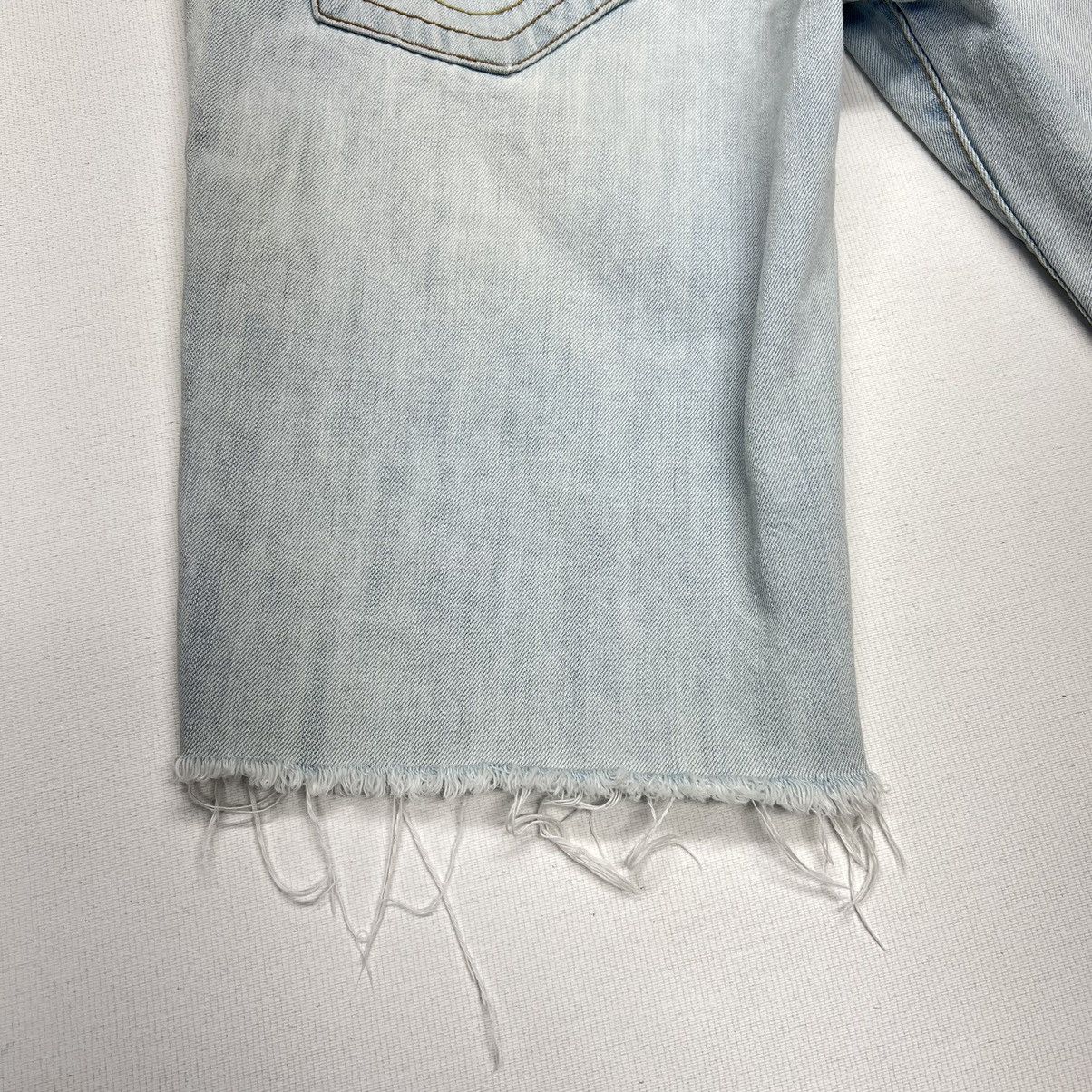 True Religion True Religion Jean Shorts Ricky Relaxed Straight Pocket Flap Size US 32 / EU 48 - 13 Thumbnail