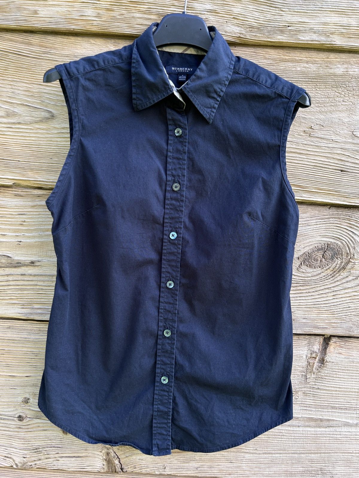 Burberry Vintage Burberry Sleeveless Button Up Vest Shirt Size S / US 4 / IT 40 - 1 Thumbnail