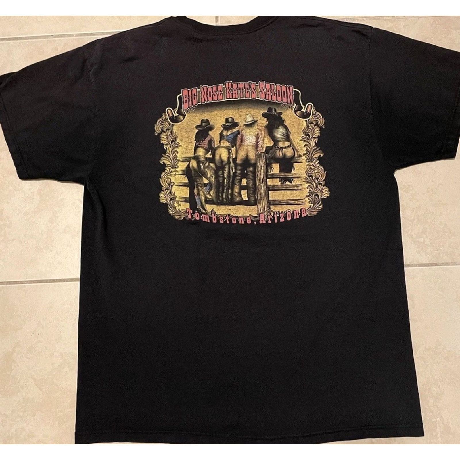 Vintage VINTAGE Big Nose Kates Saloon Tombstone Arizona Faded Shirt XL Black Harley Grunge 80s 90s Bar Joke Humor USA Western Rock Mens T-Shirt Size US XL / EU 56 / 4 - 2 Thumbnail