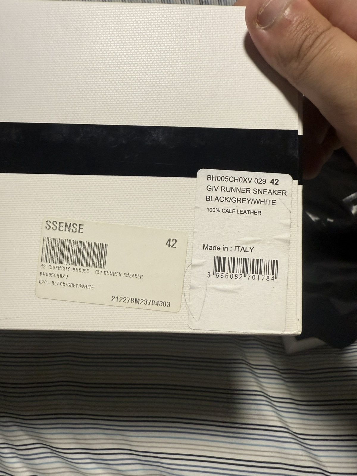 Givenchy Givenchy Black and White Runner Low Size US 9 / EU 42 - 9 Thumbnail