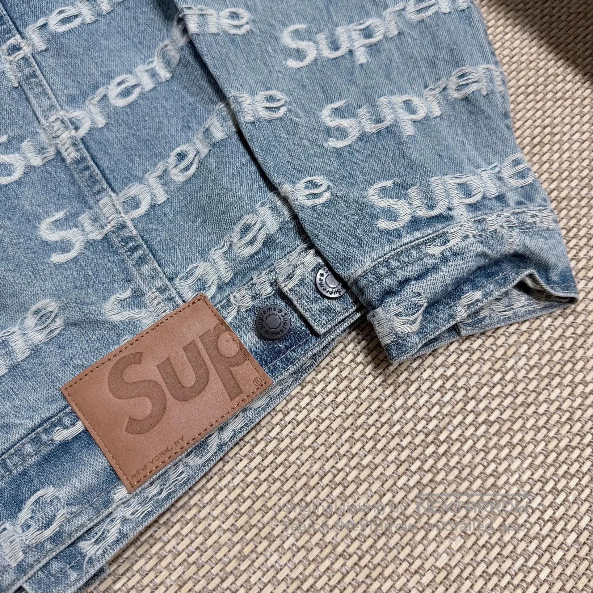 Supreme Supreme Frayed Logo Denim Trucker Jacket. Size US S / EU 44-46 / 1 - 9 Thumbnail