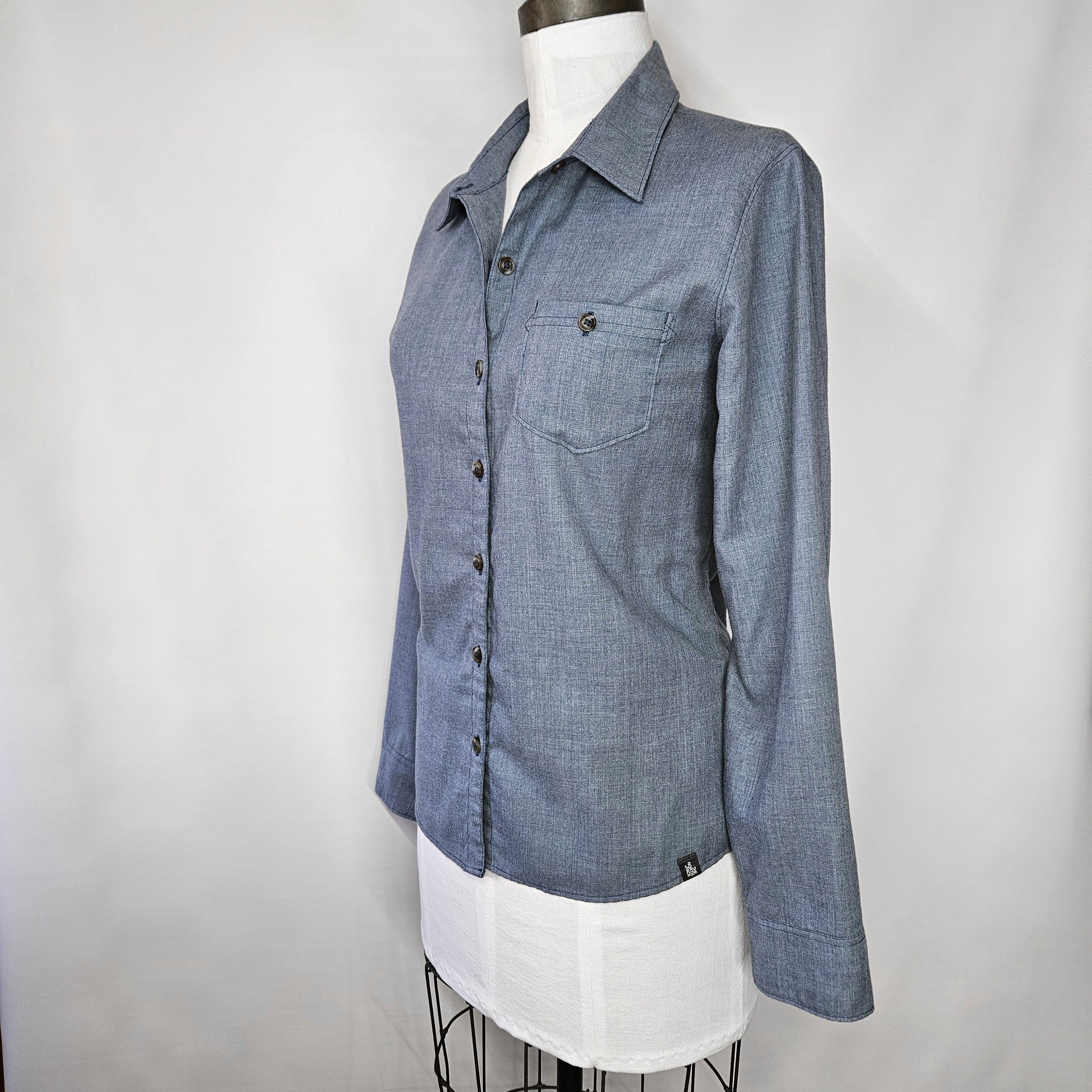 The North Face The North Face Size L Shirt Blue Chambray No-Tuck Button Size L / US 10 / IT 46 - 3 Thumbnail