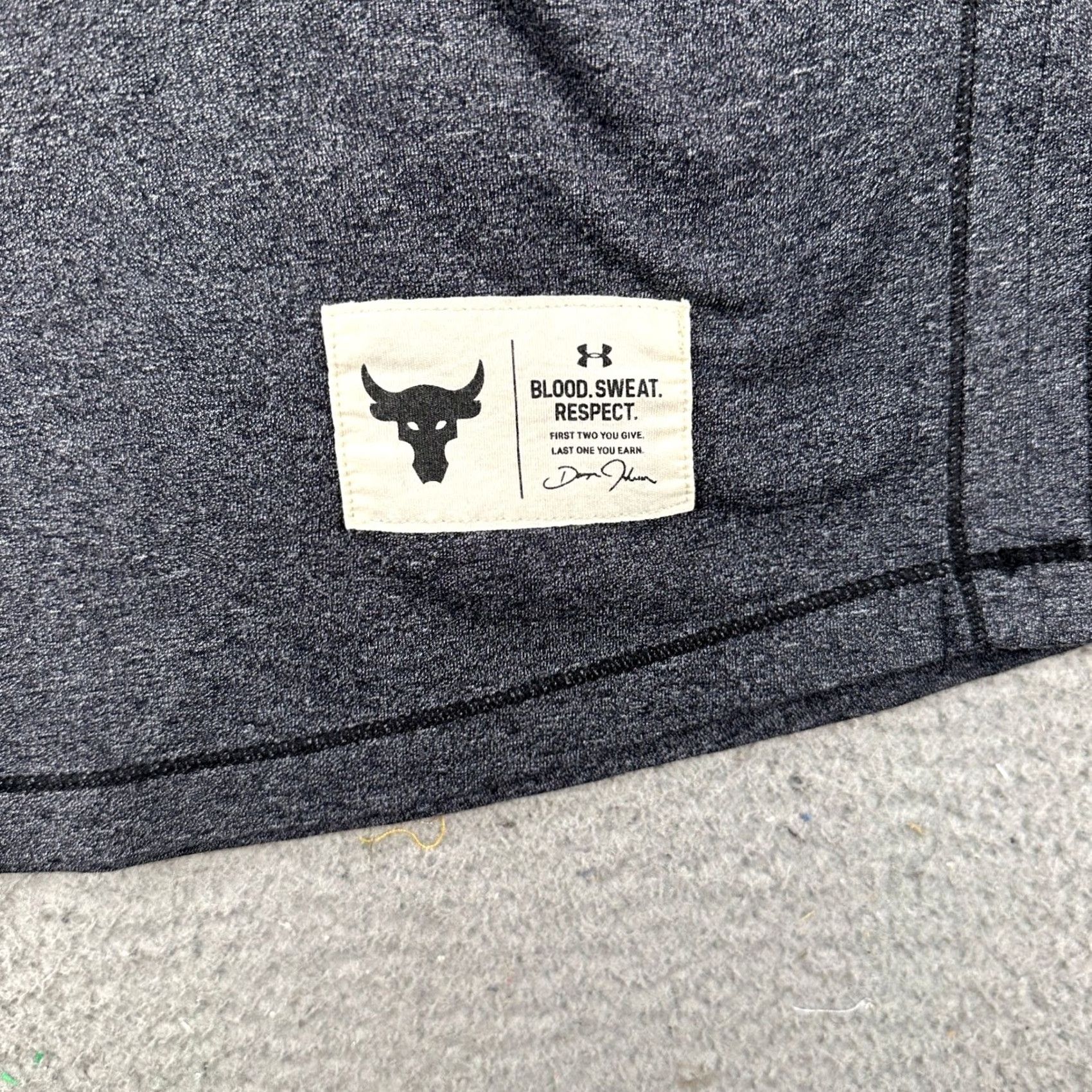 Under Armour Under Armour Project Rock Henley Long Sleeve T-Shirt 2XL Mens Gray HeatGear Moisture Wicking Athletic Performance Shirt Size US XXL / EU 58 / 5 - 6 Thumbnail