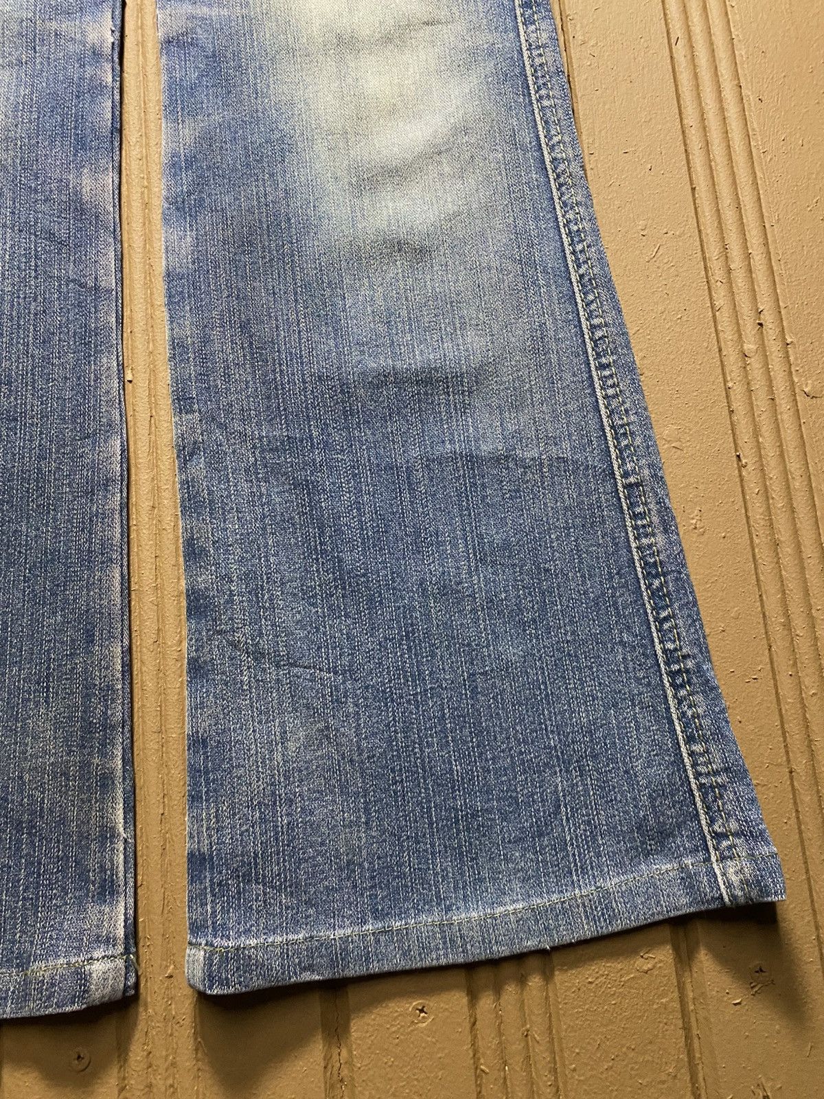 Hypebeast Japanese Brand 90’s Vibe Rue de France Fade Blue Flare Jeans Size US 29 - 8 Thumbnail