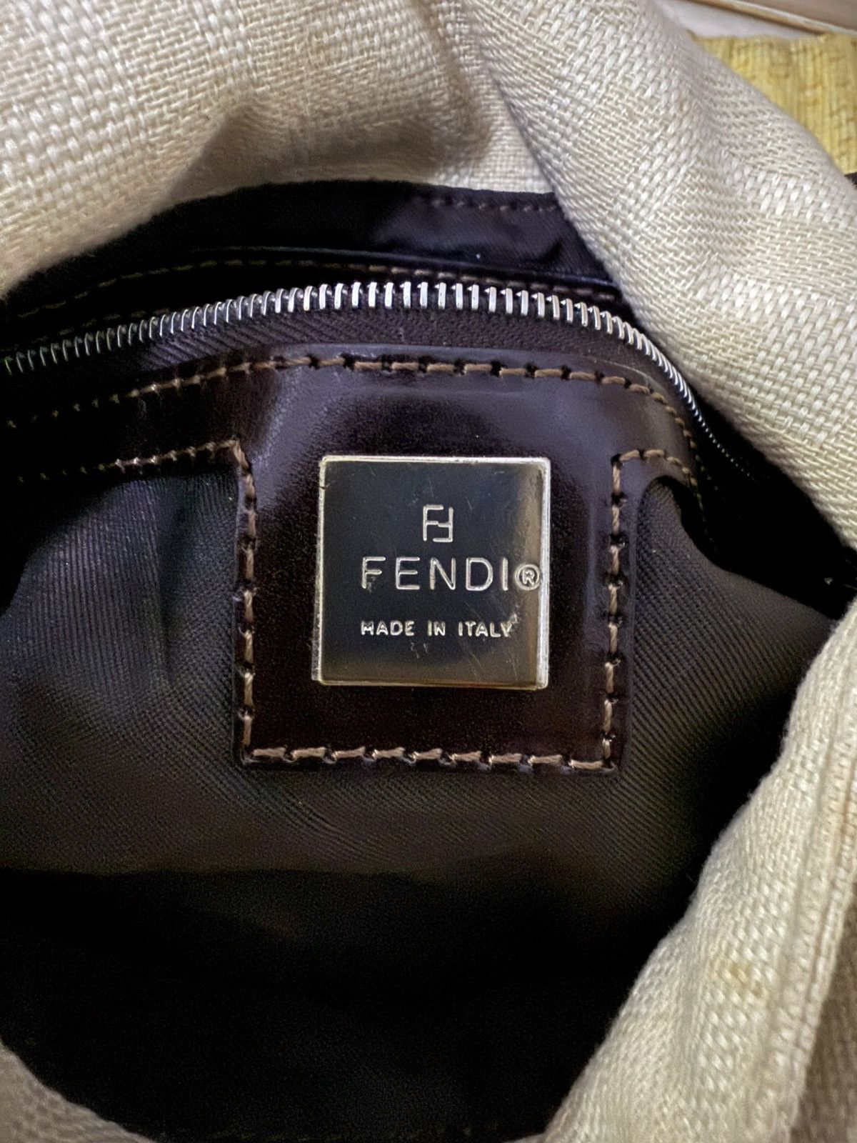 Fendi Fendi Zucca Canvas Mamma Baguette shoulder bag in a beige Size ONE SIZE - 10 Thumbnail